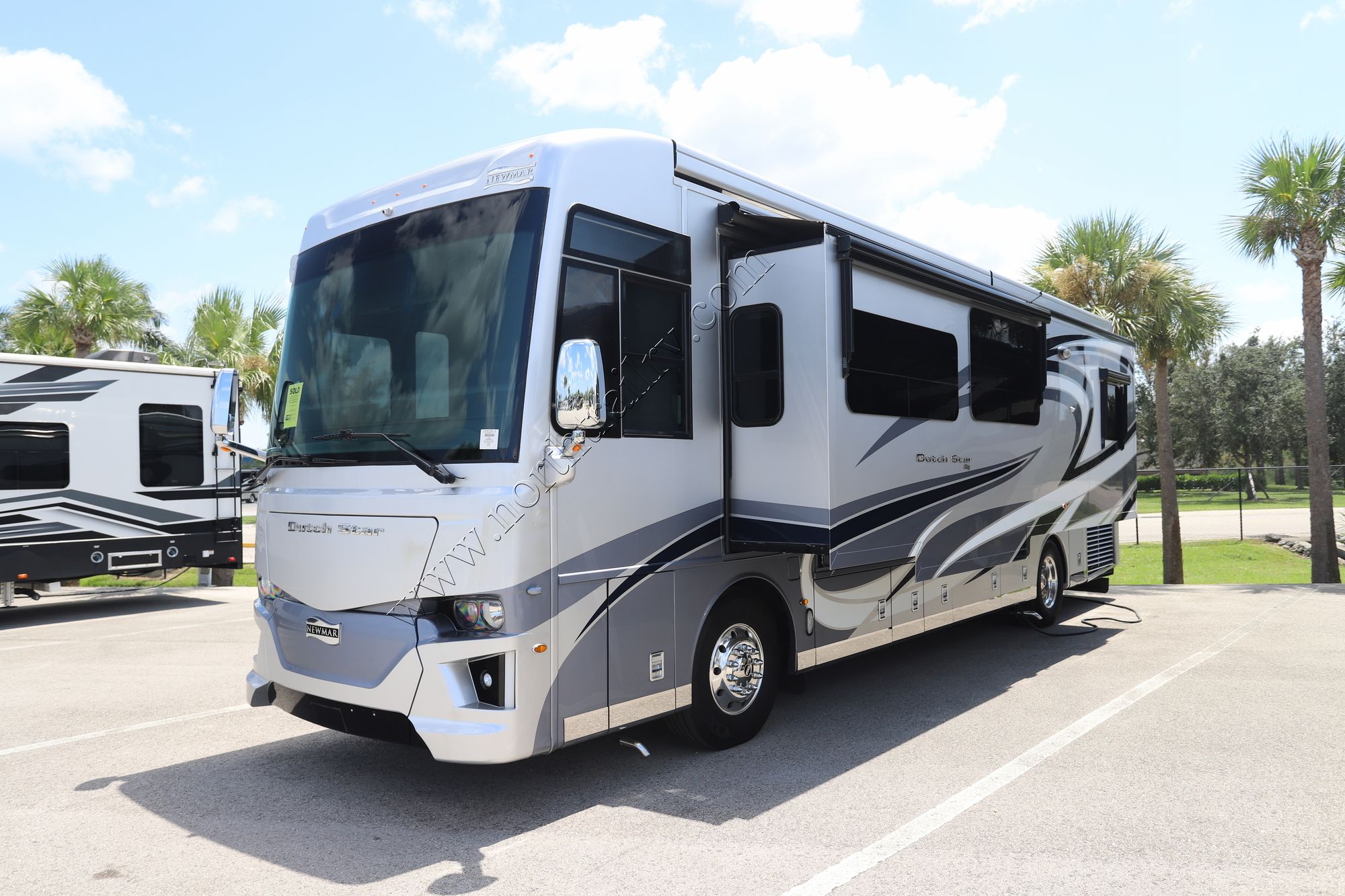 Used 2022 Newmar Dutch Star 3736 Class A  For Sale