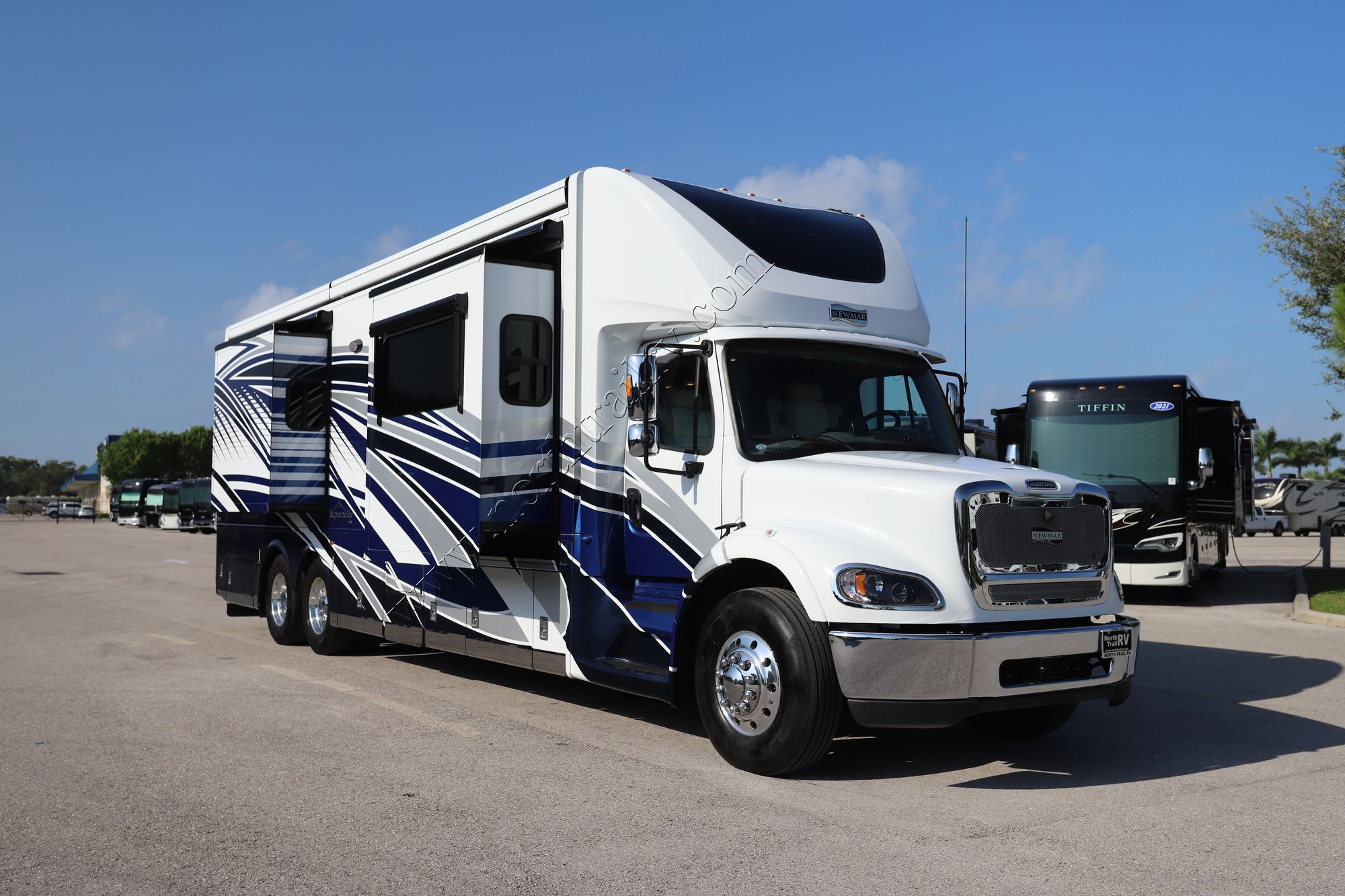 Used 2022 Newmar Supreme Aire 4051 Super C  For Sale