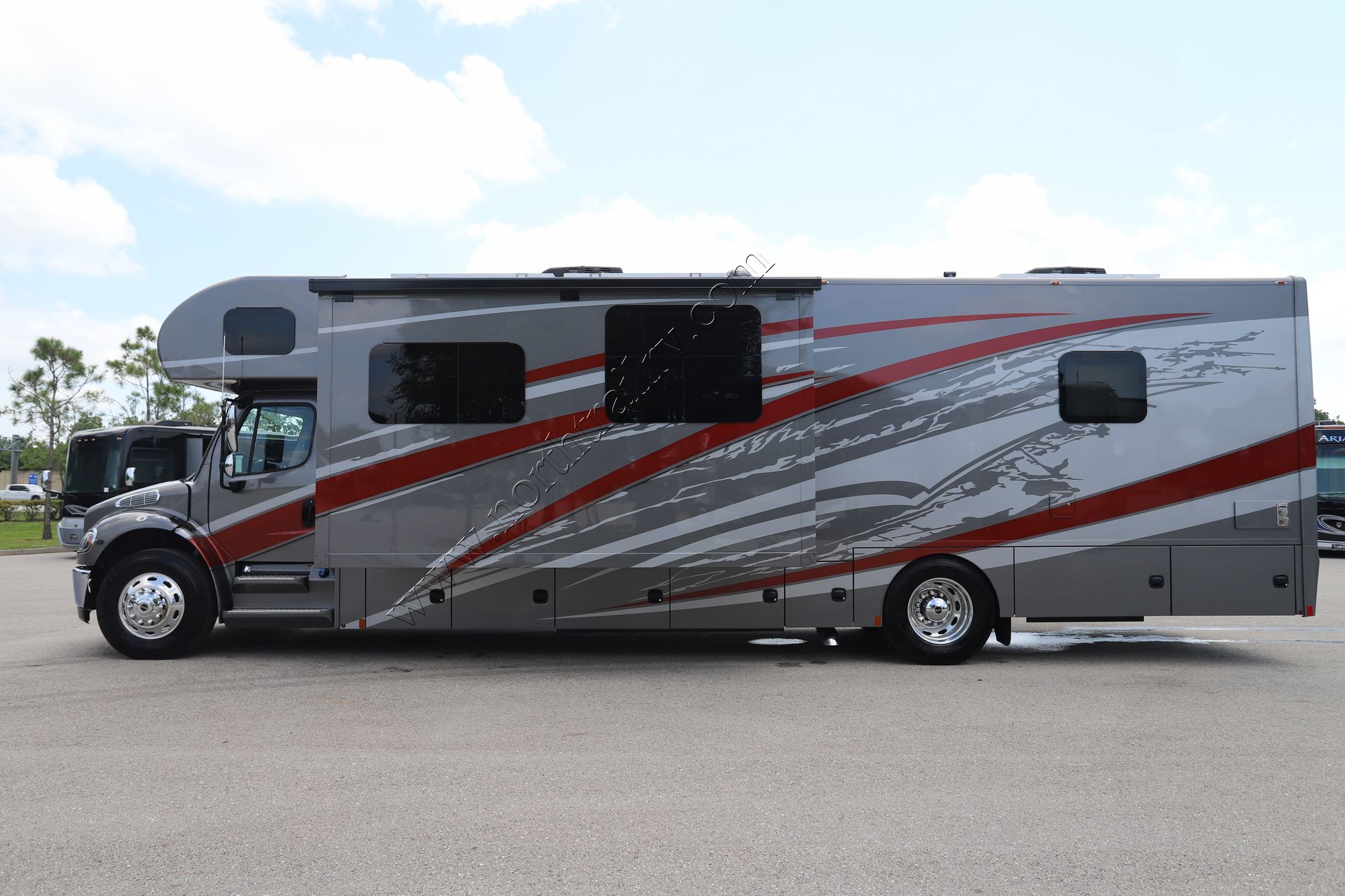 Used 2022 Renegade Rv Valencia 38RW Super C  For Sale