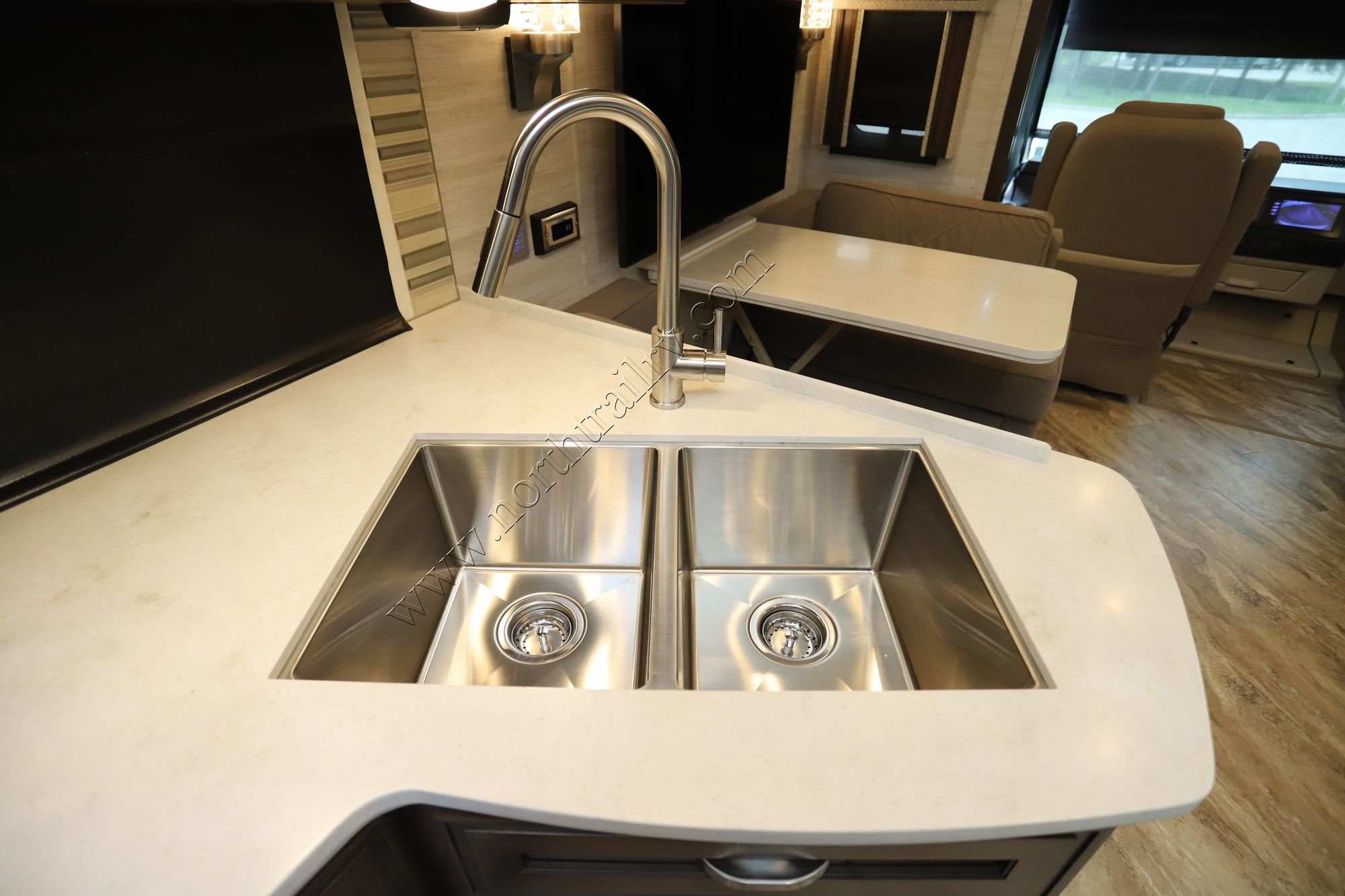 New 2023 Newmar Canyon Star 3947 Class A  For Sale