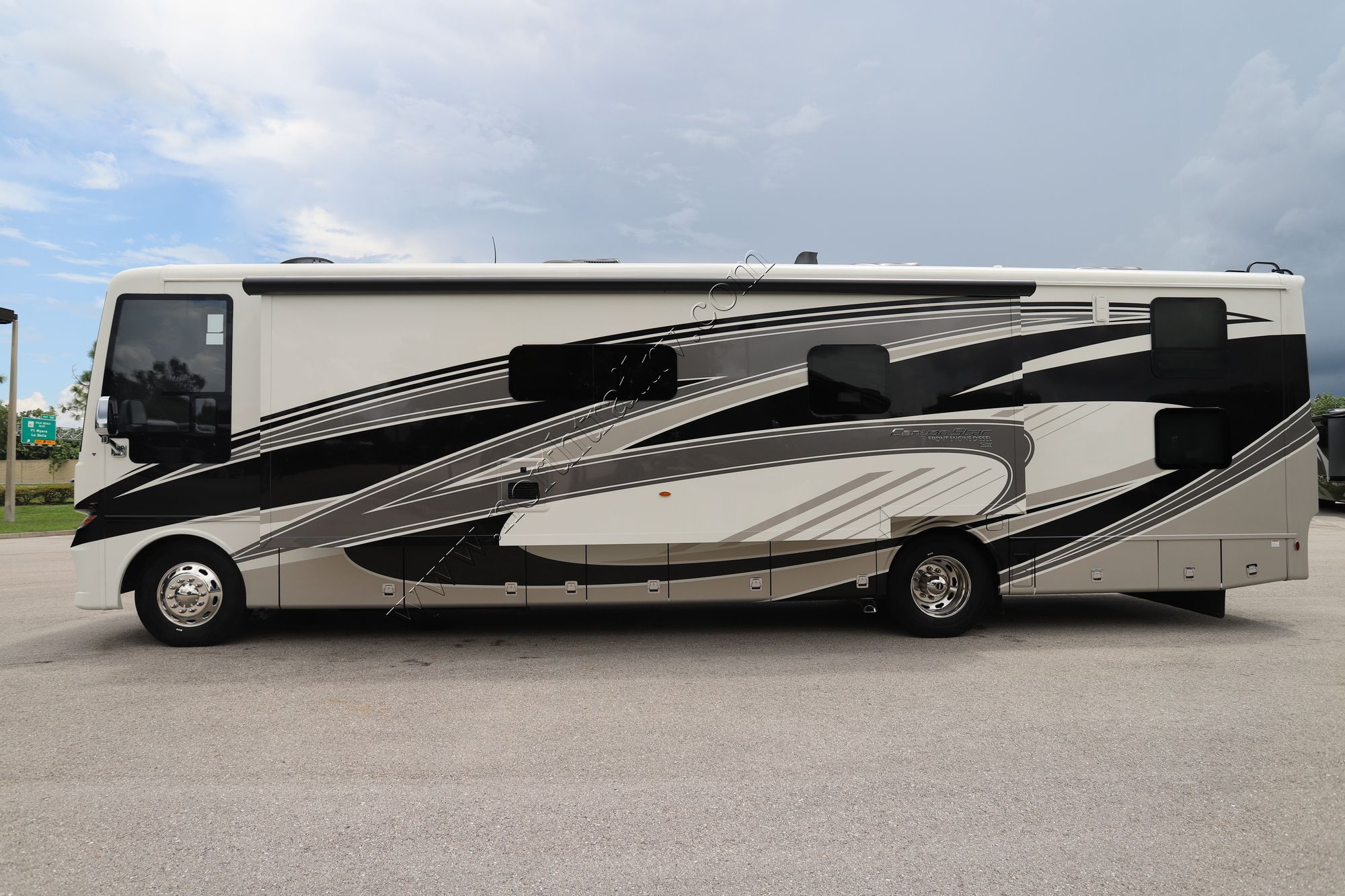 New 2023 Newmar Canyon Star 3947 Class A  For Sale