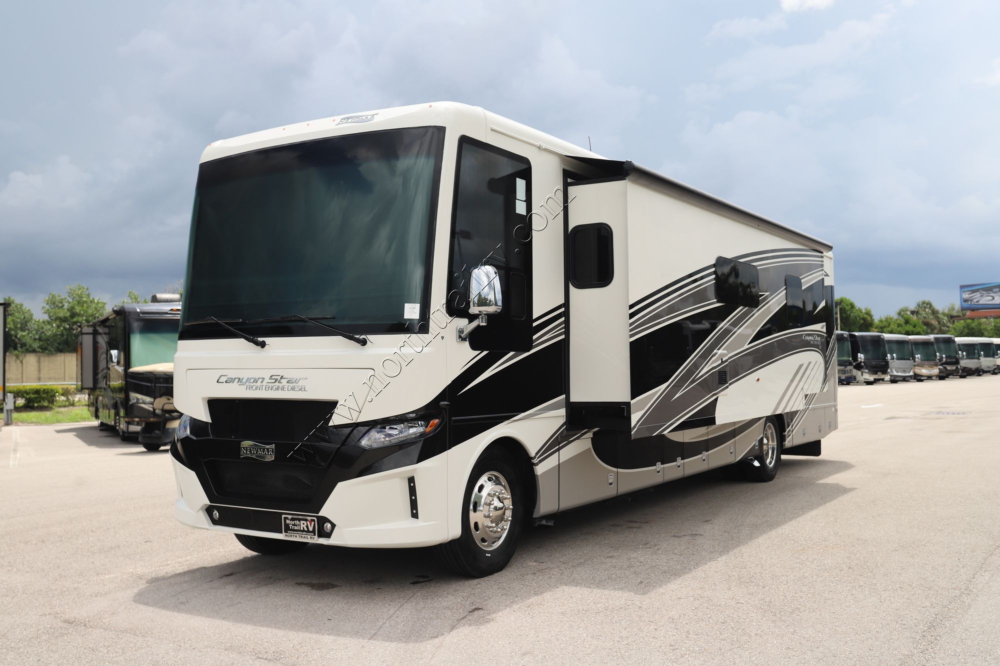New 2023 Newmar Canyon Star 3947 Class A  For Sale