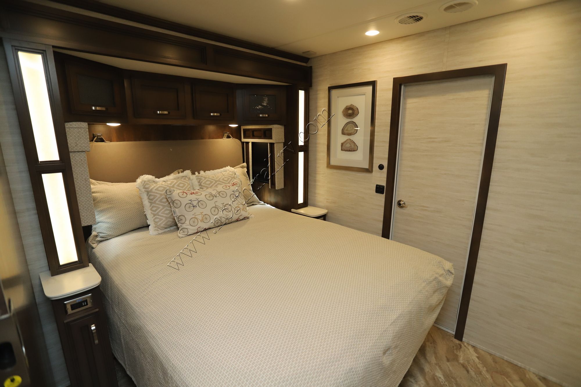 New 2023 Newmar Canyon Star 3947 Class A  For Sale
