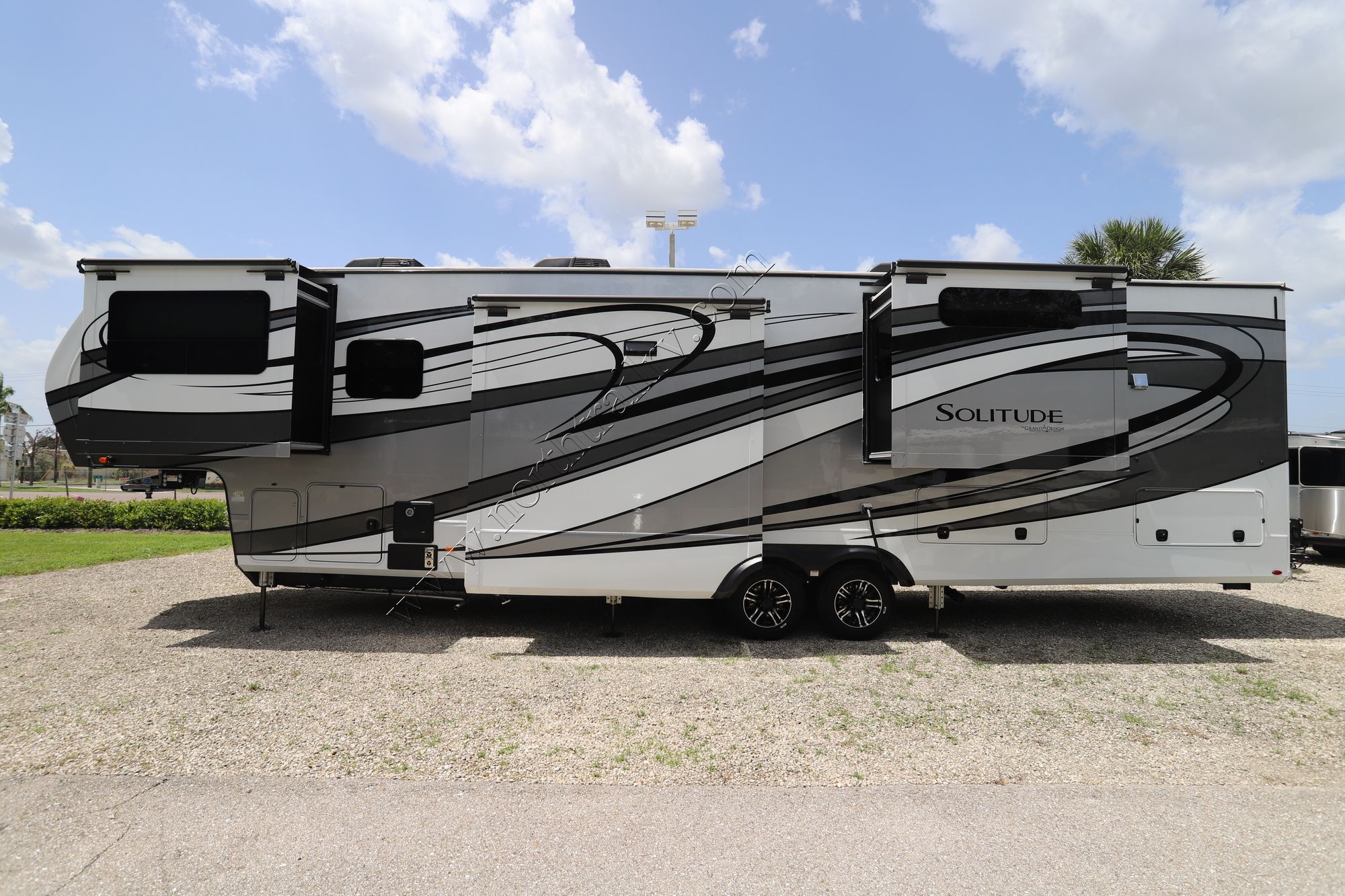 Used 2023 Grand Design Solitude 382WB Fifth Wheel  For Sale