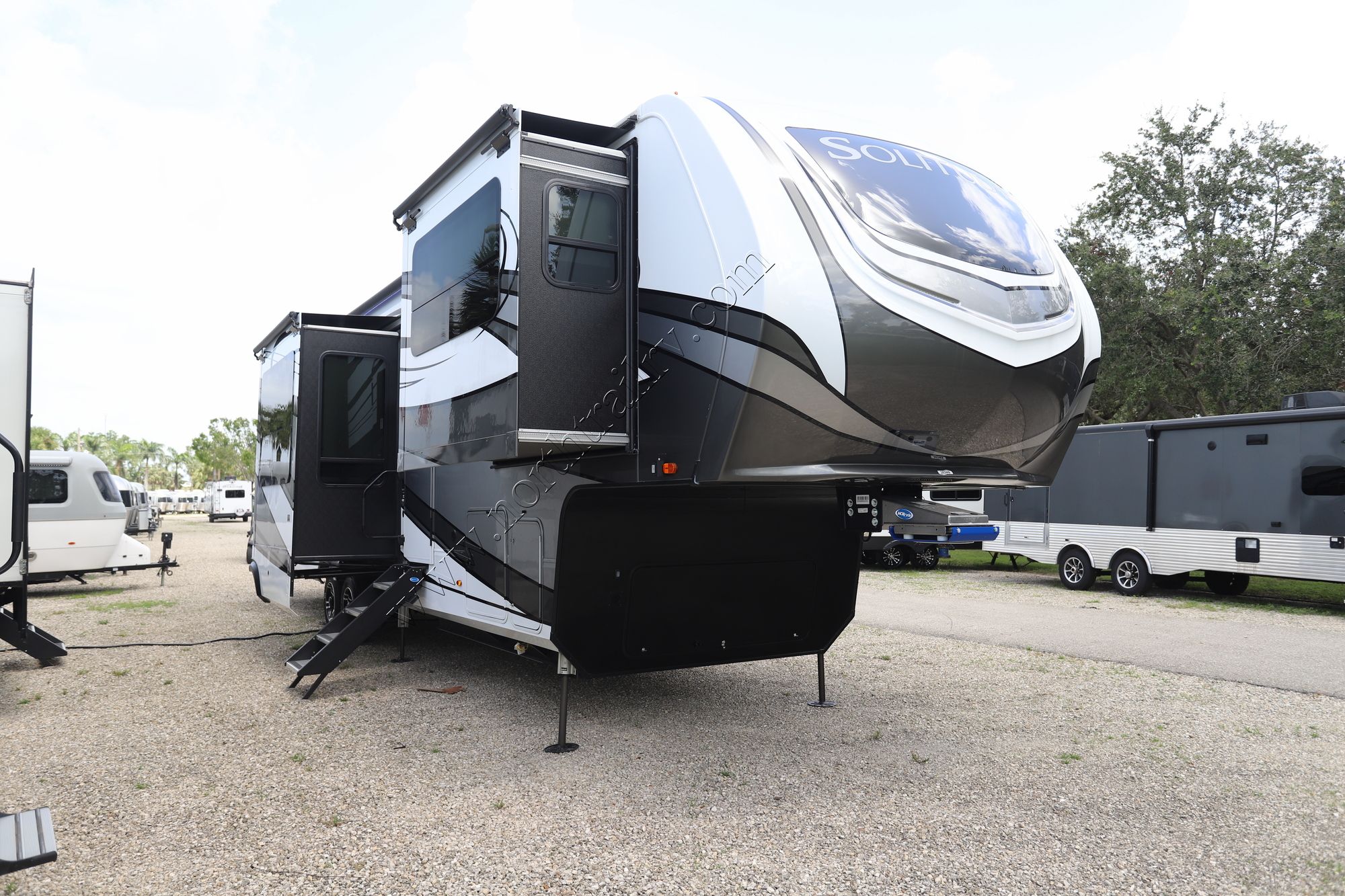 Used 2023 Grand Design Solitude 382WB Fifth Wheel  For Sale