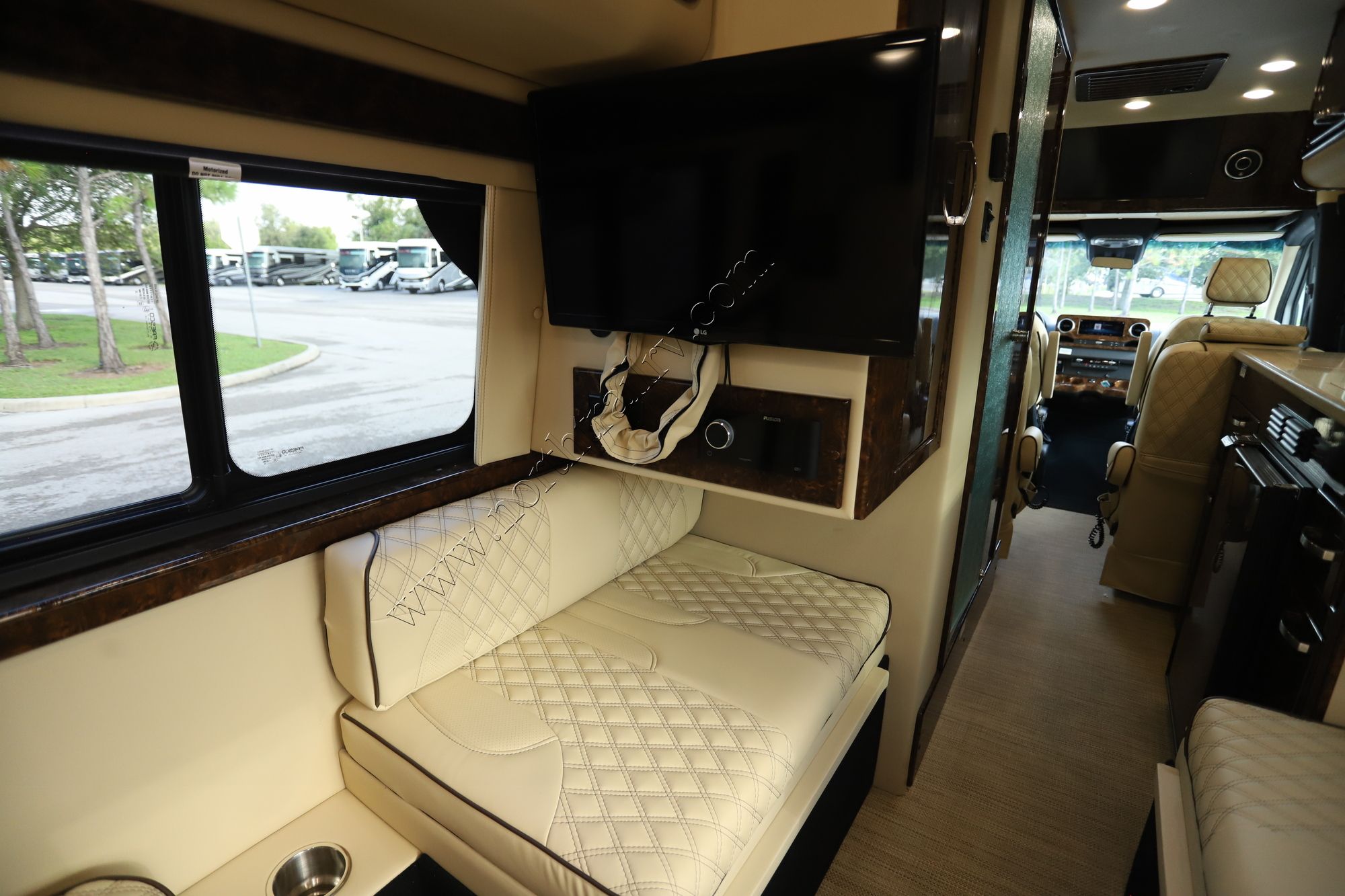 Used 2021 Midwest Passage MD4 WEEKENDER Class B  For Sale