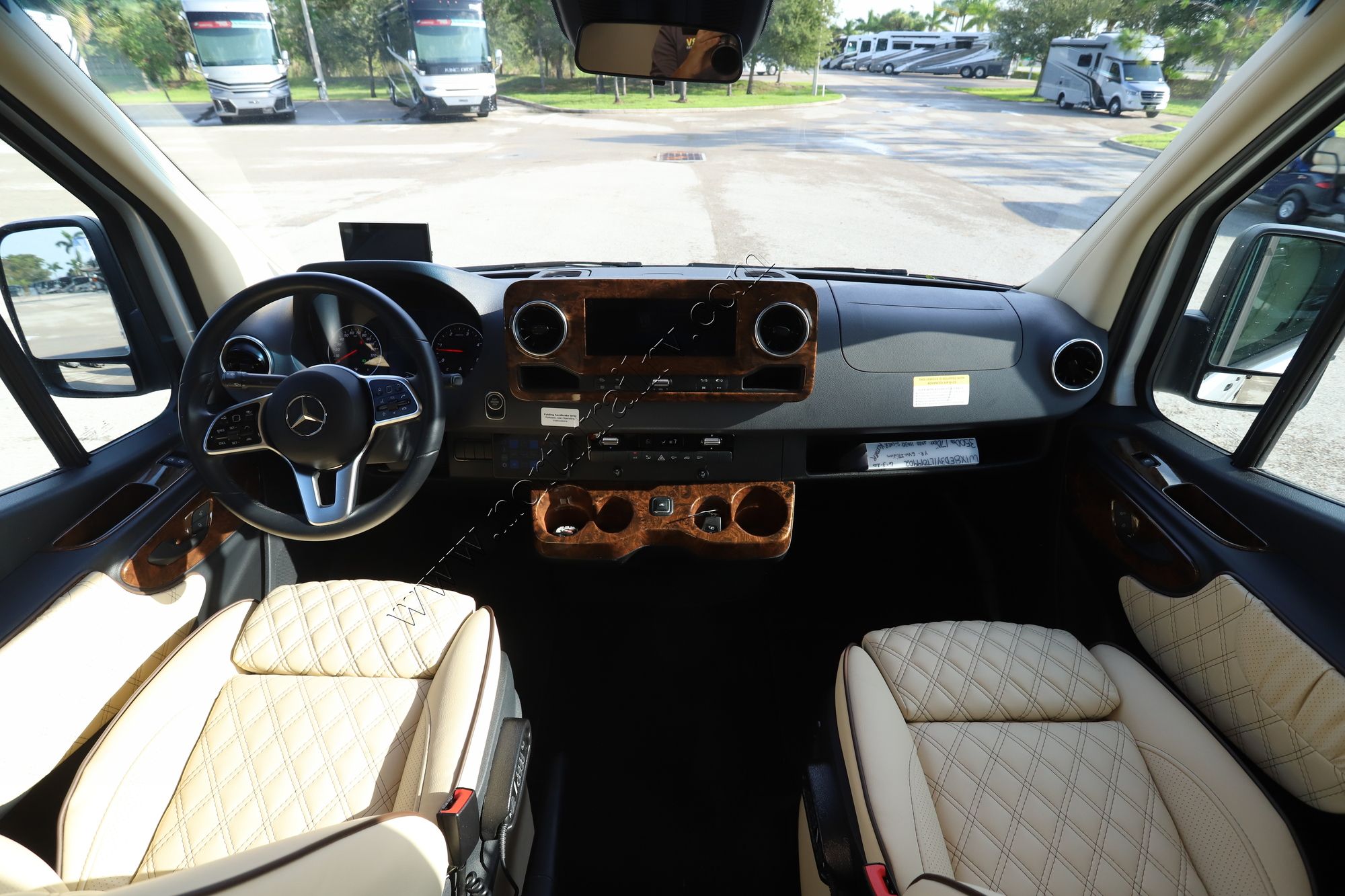 Used 2021 Midwest Passage MD4 WEEKENDER Class B  For Sale