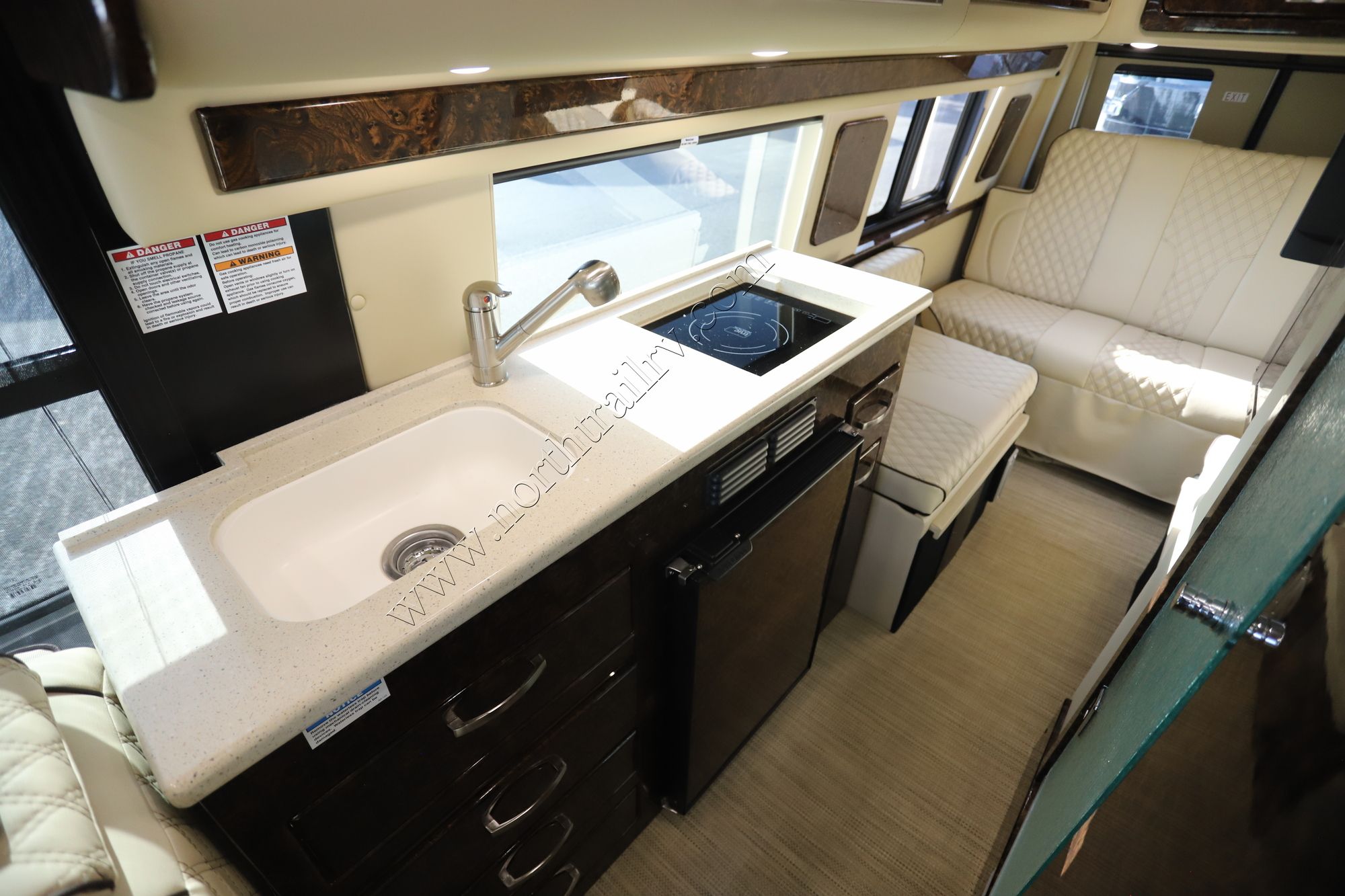 Used 2021 Midwest Passage MD4 WEEKENDER Class B  For Sale