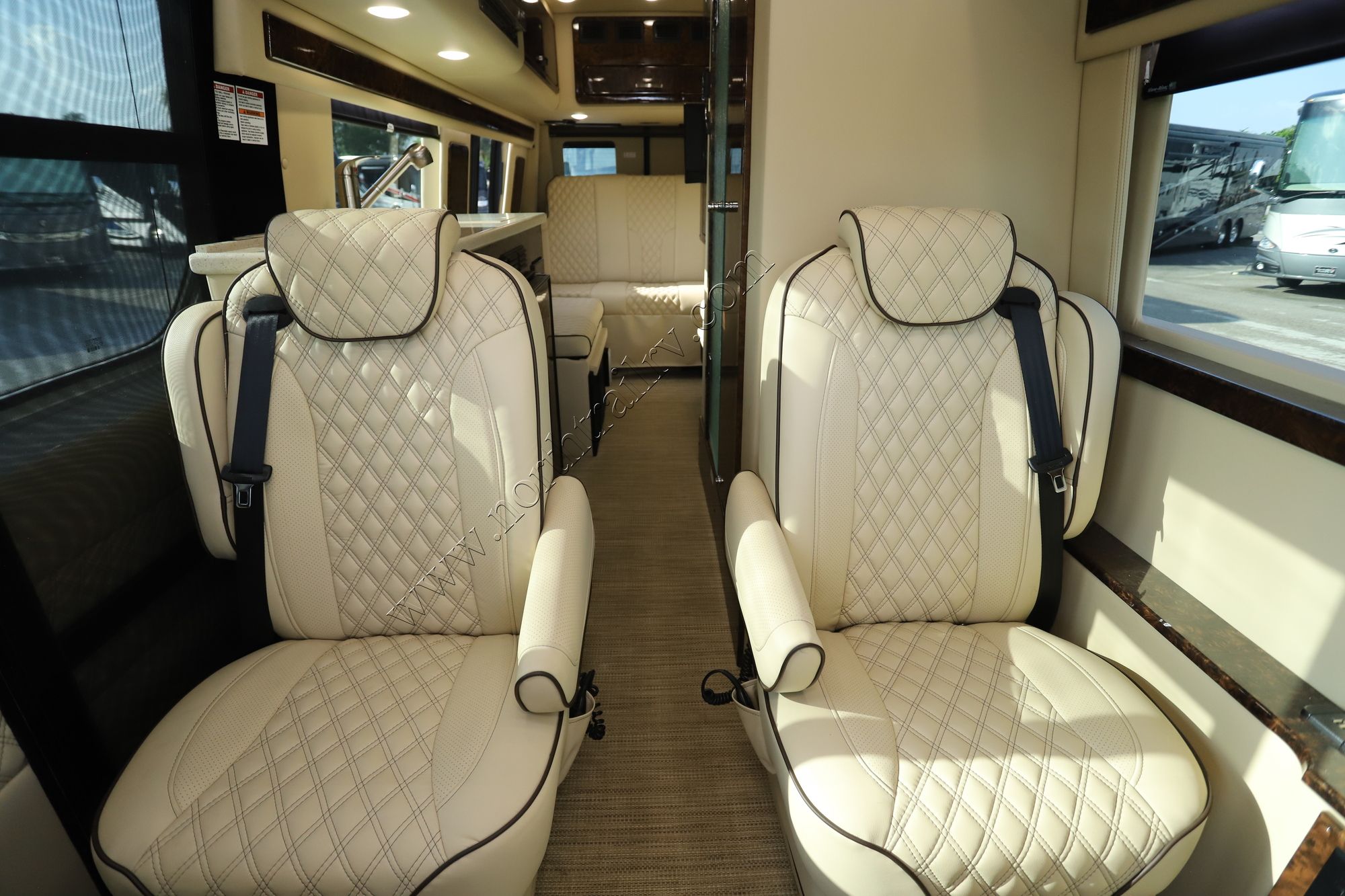 Used 2021 Midwest Passage MD4 WEEKENDER Class B  For Sale