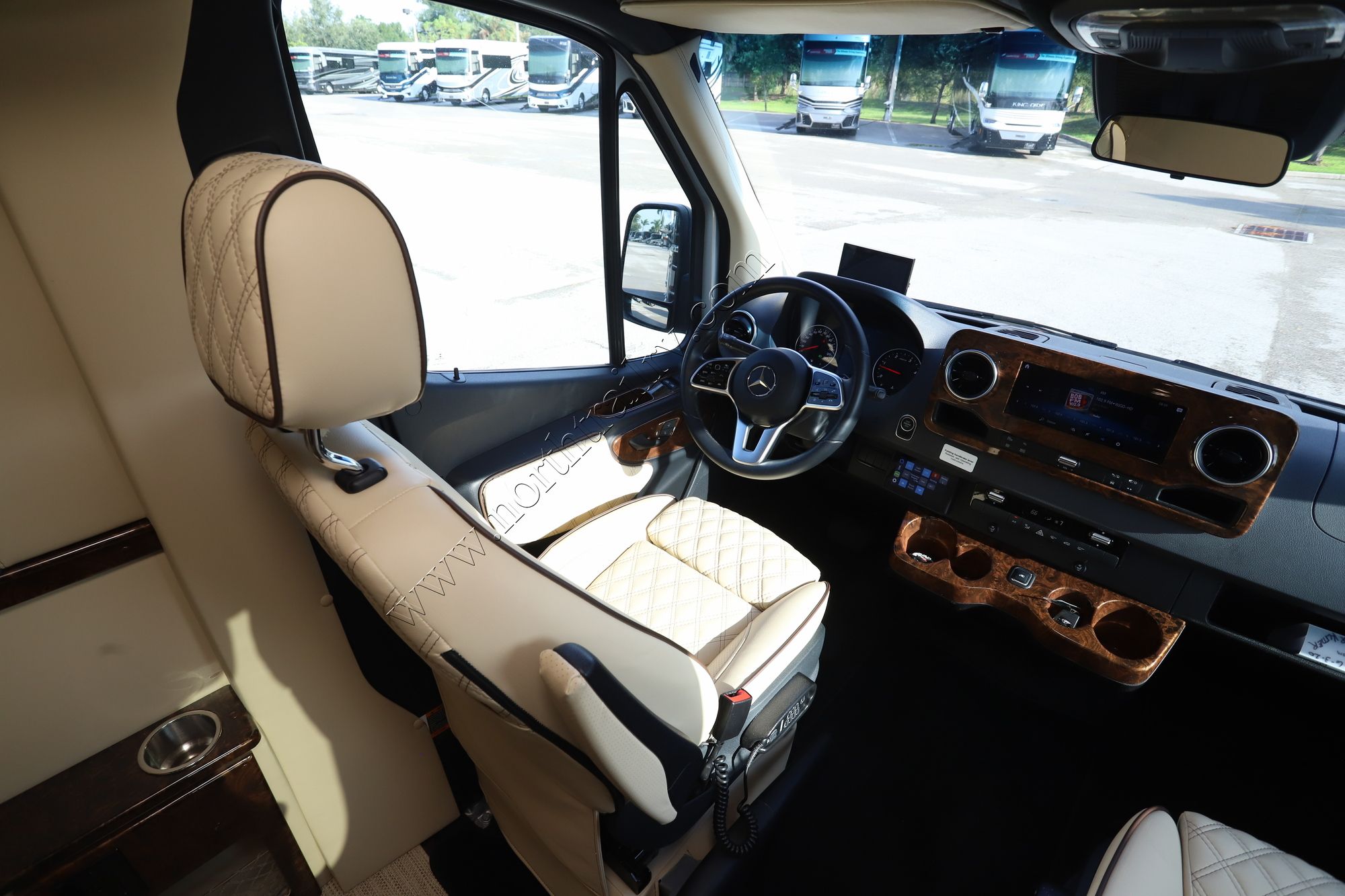 Used 2021 Midwest Passage MD4 WEEKENDER Class B  For Sale