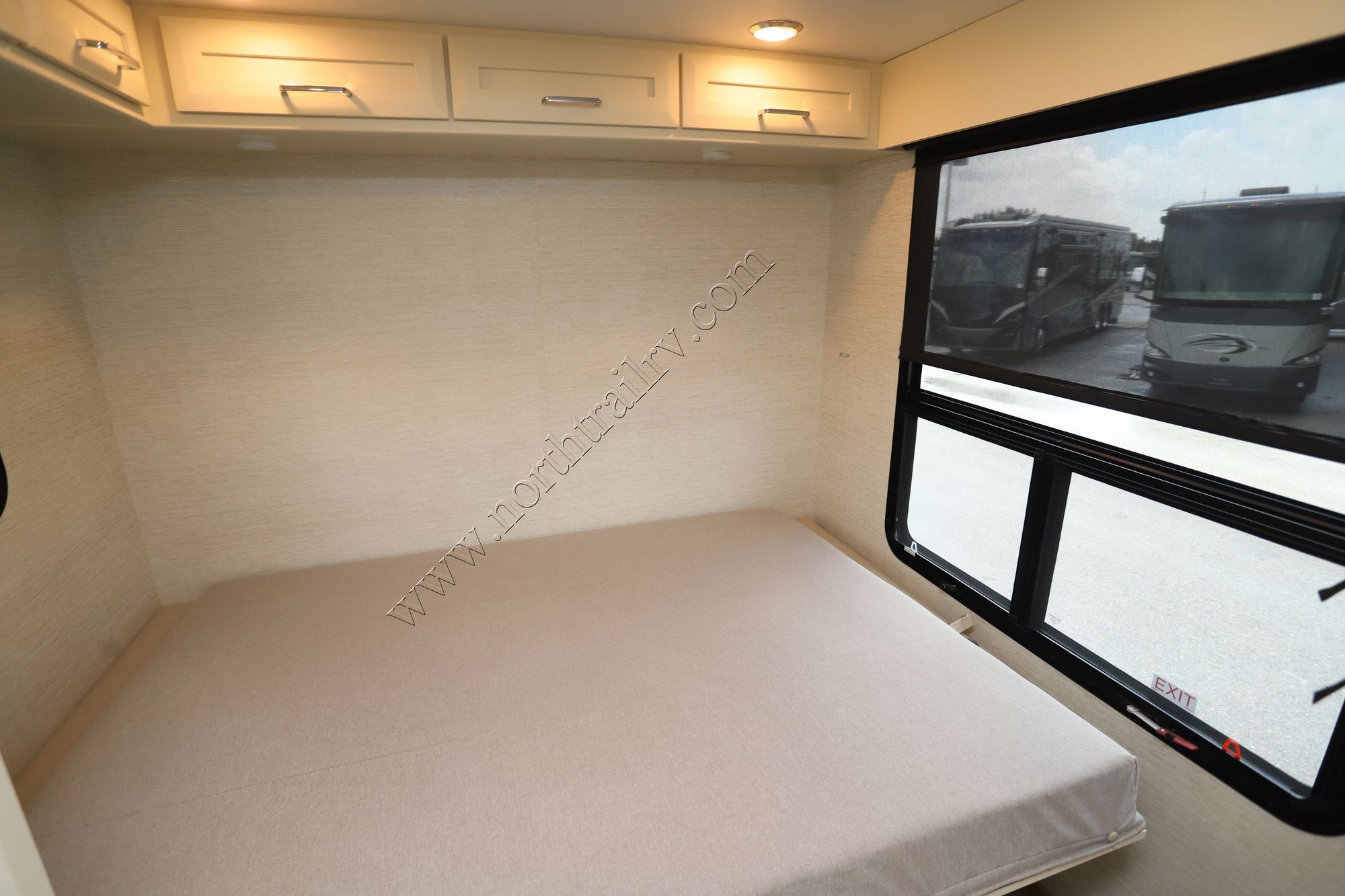 New 2024 Tiffin Motor Homes Wayfarer 25RLW Class C  For Sale