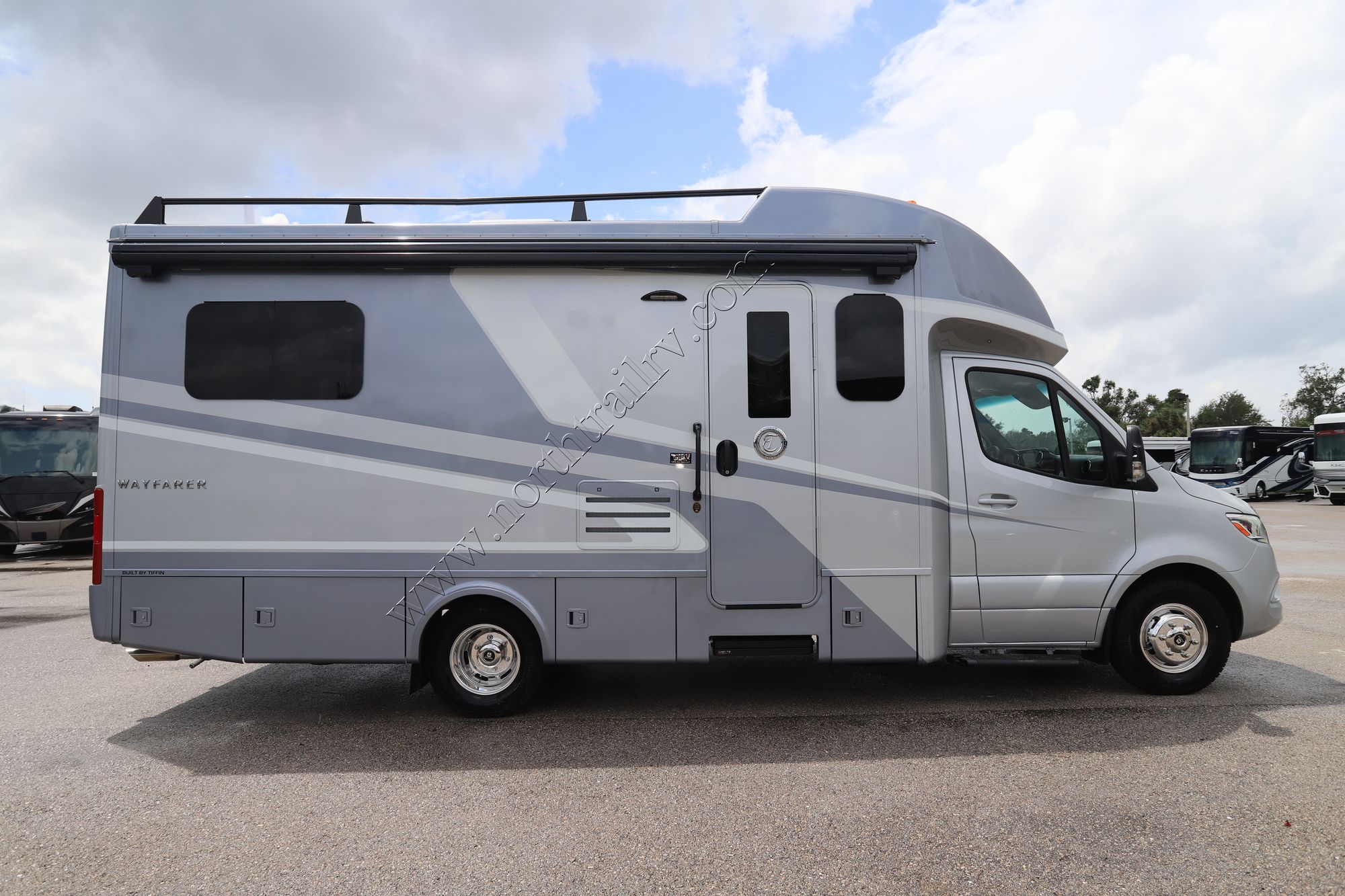 New 2024 Tiffin Motor Homes Wayfarer 25RLW Class C  For Sale