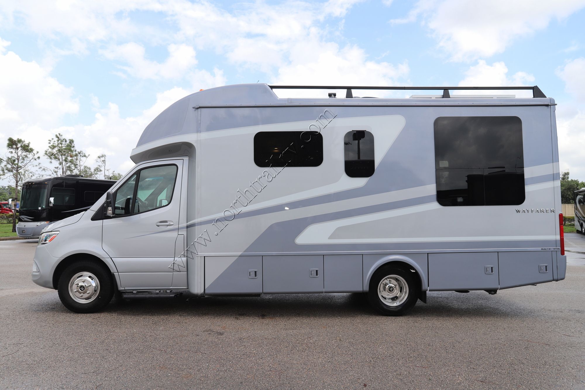 New 2024 Tiffin Motor Homes Wayfarer 25RLW Class C  For Sale