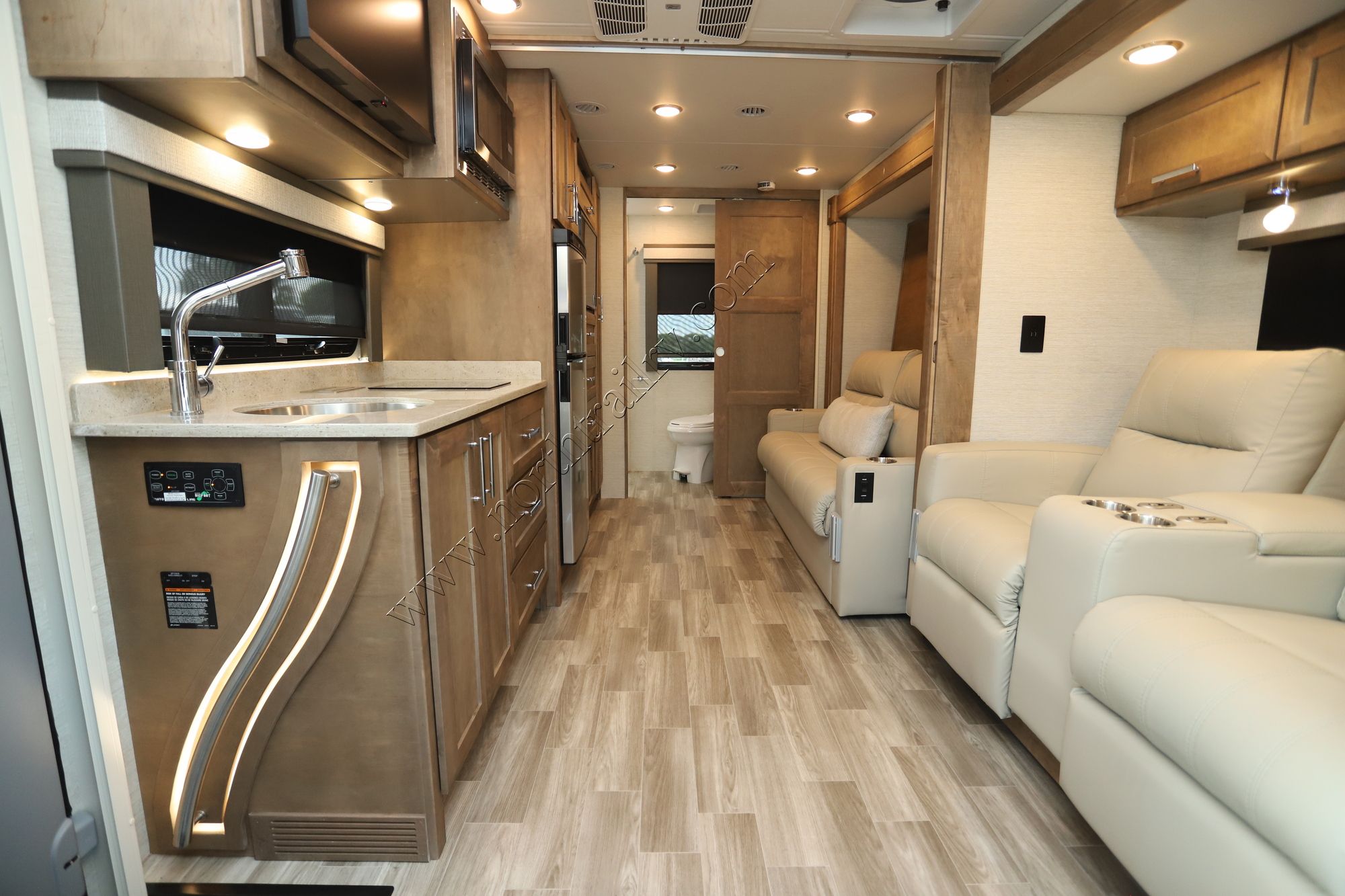 Used 2023 Tiffin Motor Homes Wayfarer 25RW Class C  For Sale