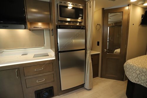 2023 Renegade Rv Vienna 25FWC