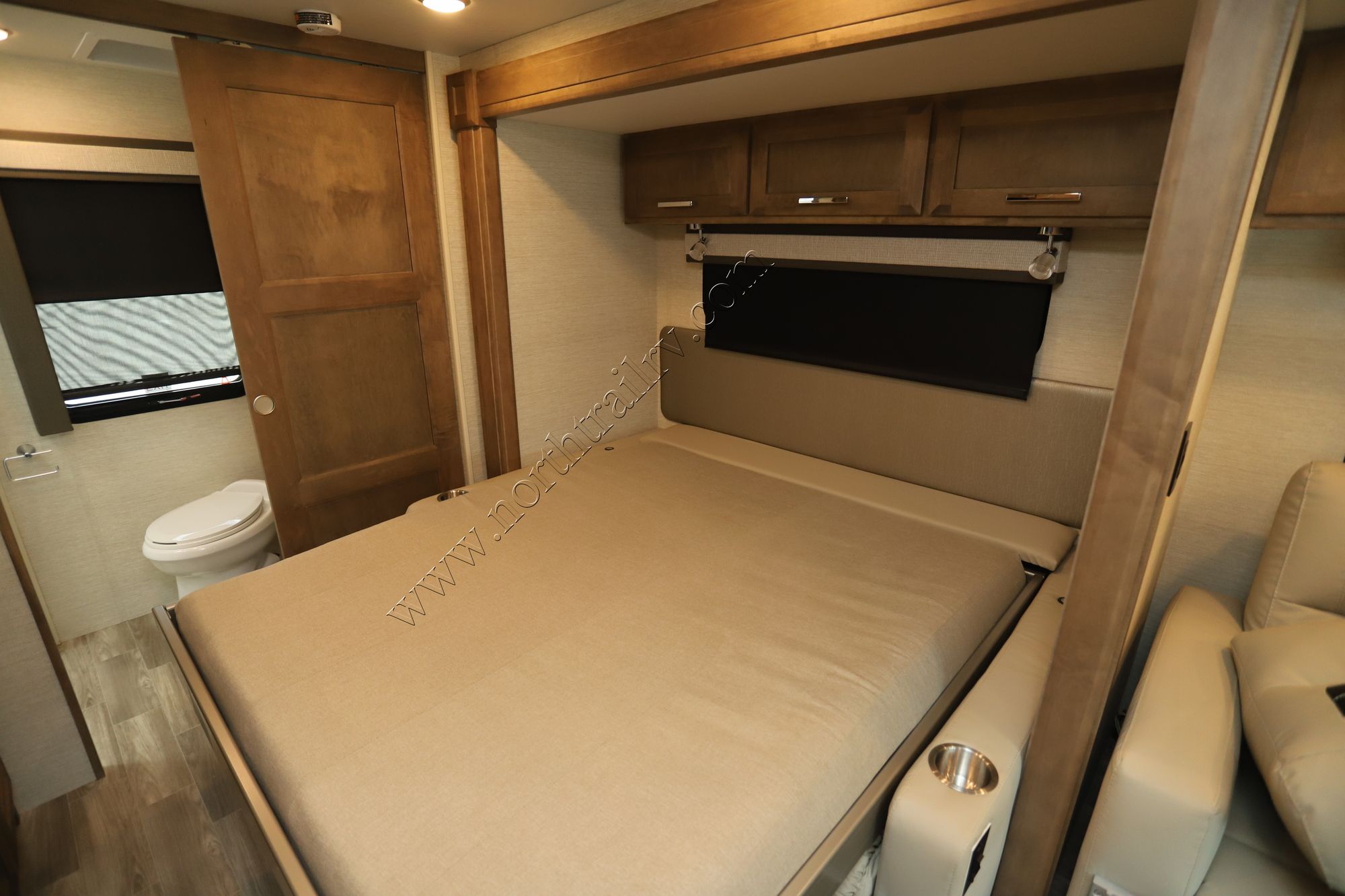 Used 2023 Tiffin Motor Homes Wayfarer 25RW Class C  For Sale