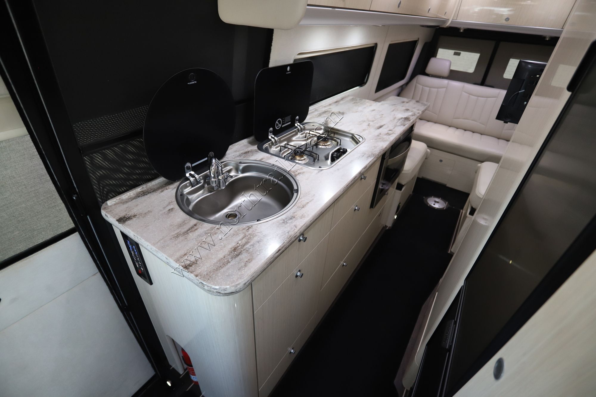 Used 2018 Airstream Interstate Ext GRAND TOUR 4X4 Class B  For Sale