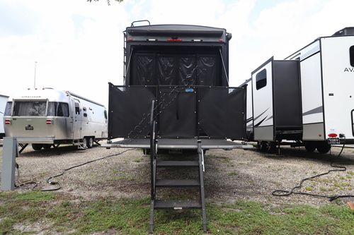 2017 Forest River Xlr Thunderbolt 413 AMP