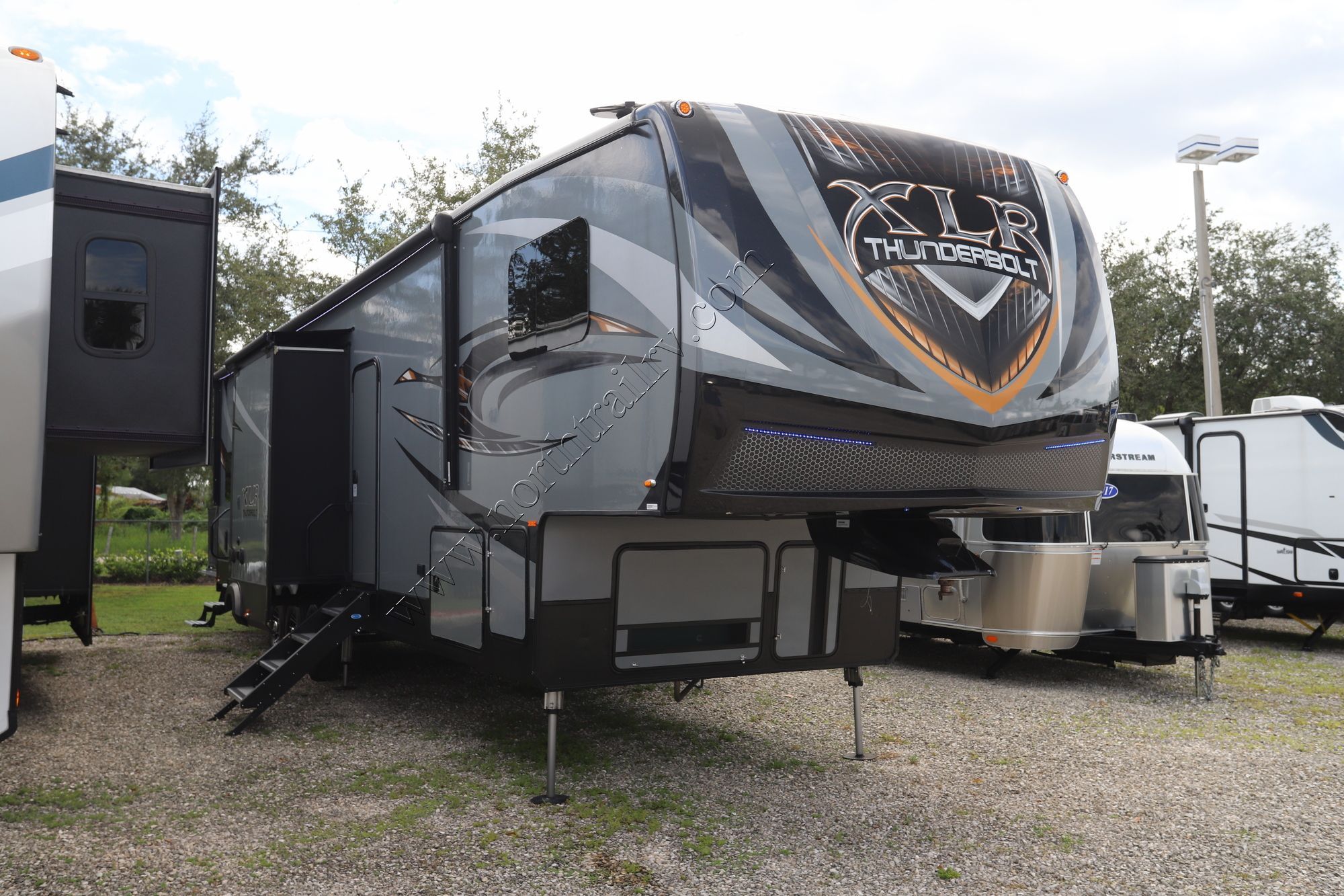 Used 2017 Forest River Xlr Thunderbolt 413 AMP Fifth Wheel  For Sale