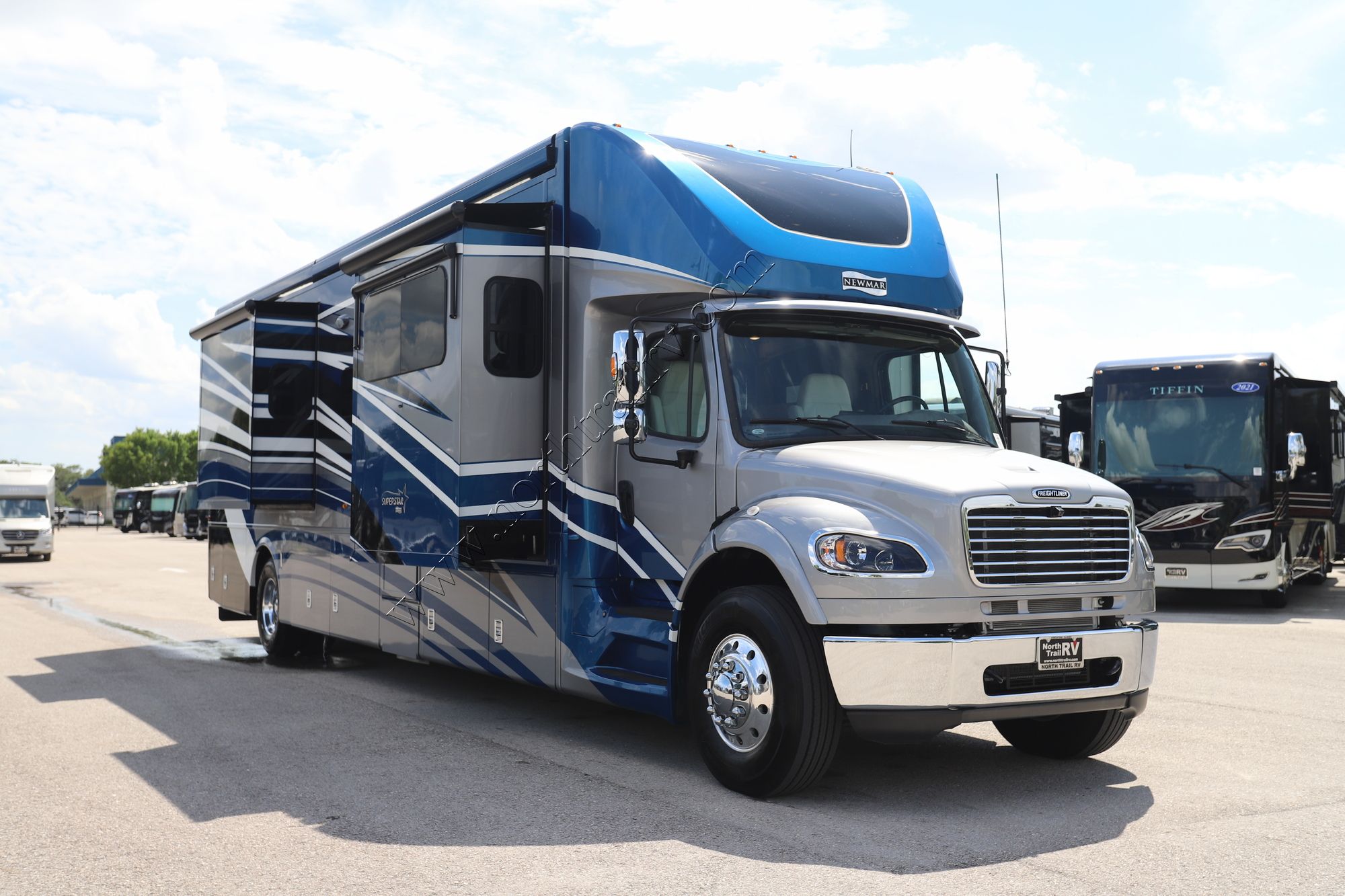 Used 2022 Newmar Super Star 4059 Super C  For Sale