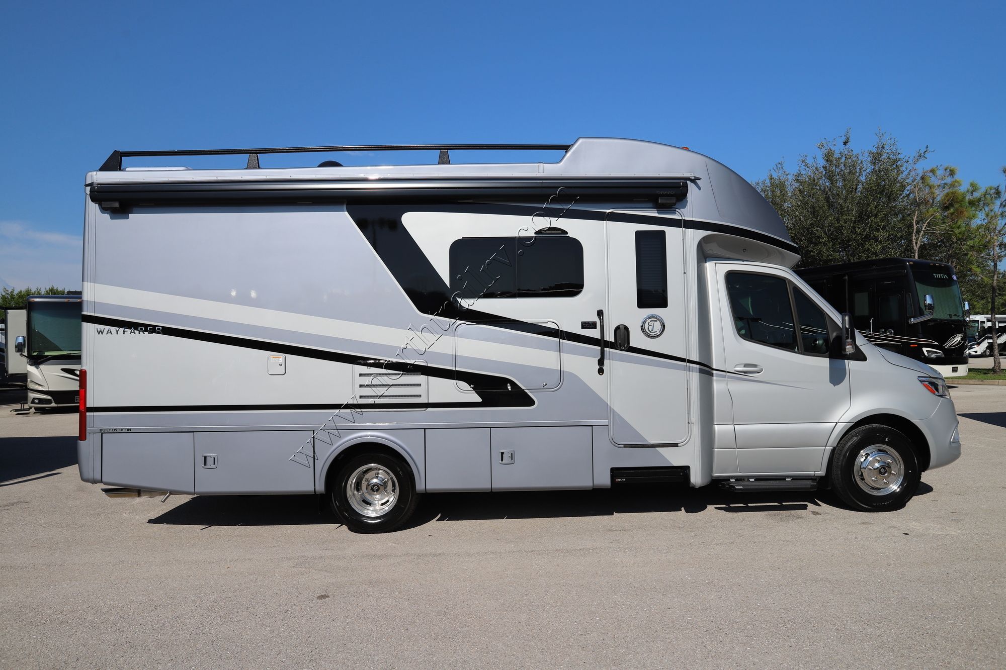 New 2024 Tiffin Motor Homes Wayfarer 25RW Class C  For Sale