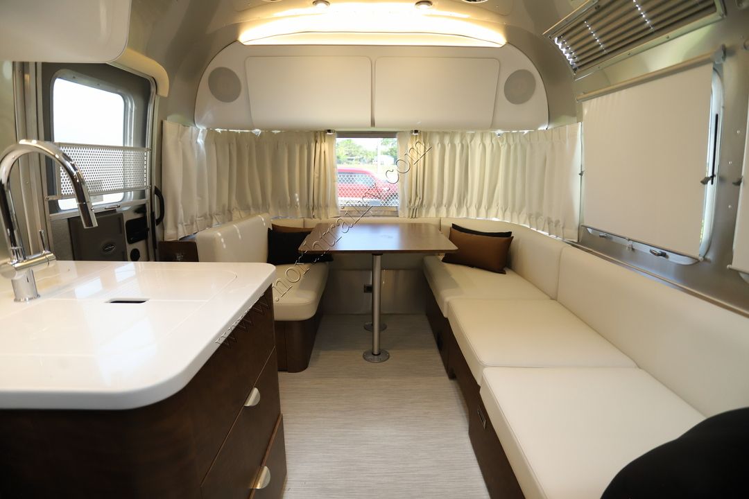 2024 Airstream Globetrotter 25FB Travel Trailer New For Sale Fort Myers FL   598279 P 1080 