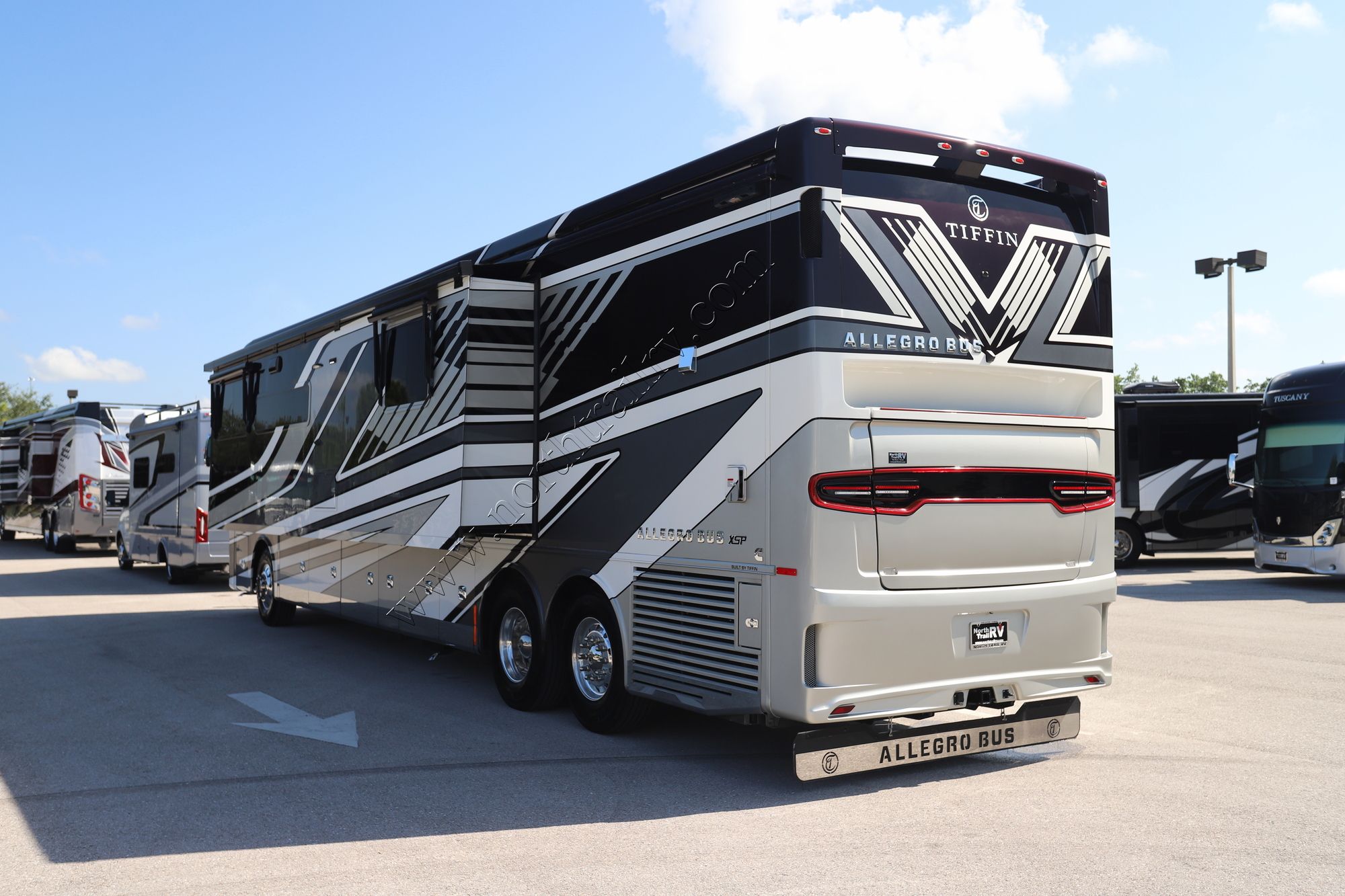 Used 2023 Tiffin Motor Homes Allegro Bus 45FP Class A  For Sale