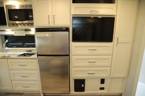 2024 Tiffin Motor Homes Wayfarer 25RW