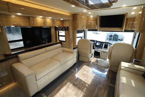 2018 American Coach American Eagle 45A