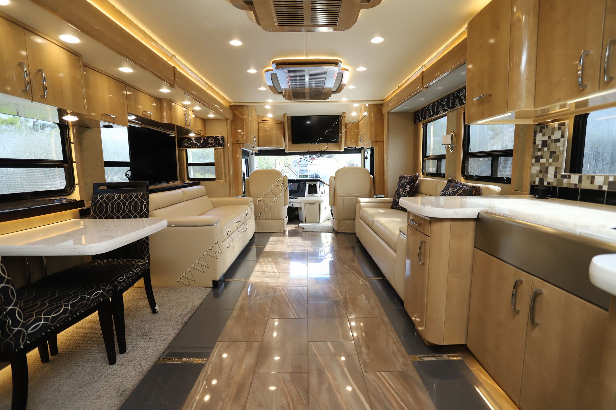 Used 2018 American Coach American Eagle 45A Class A  For Sale