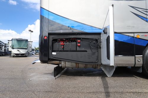 2018 American Coach American Eagle 45A