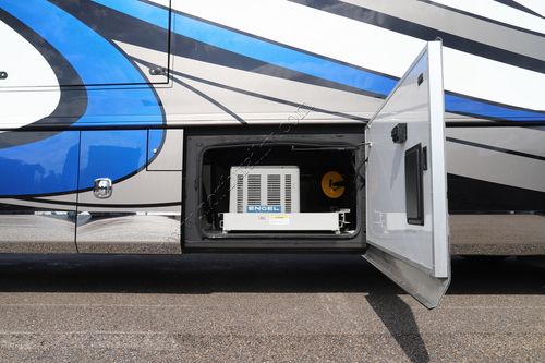 2018 American Coach American Eagle 45A