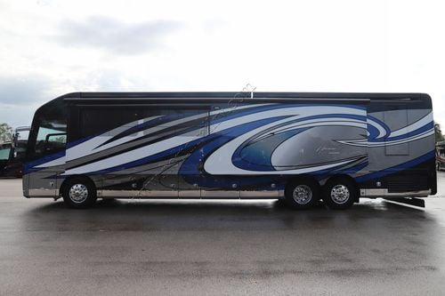 2018 American Coach American Eagle 45A