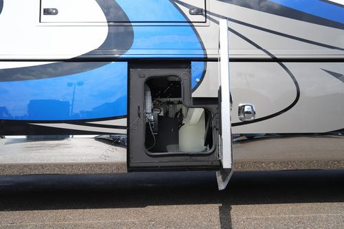 2018 American Coach American Eagle 45A