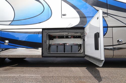 2018 American Coach American Eagle 45A