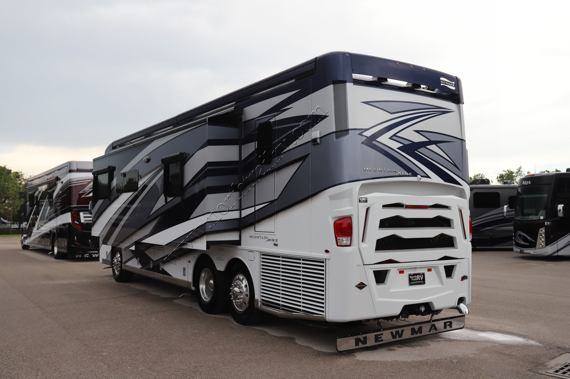 New 2024 Newmar Mountain Aire 3825 Class A  For Sale