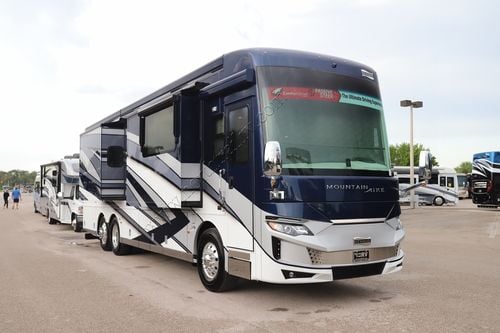 2024 Newmar Mountain Aire 3825