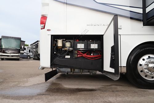 2024 Newmar Mountain Aire 3825 Class A