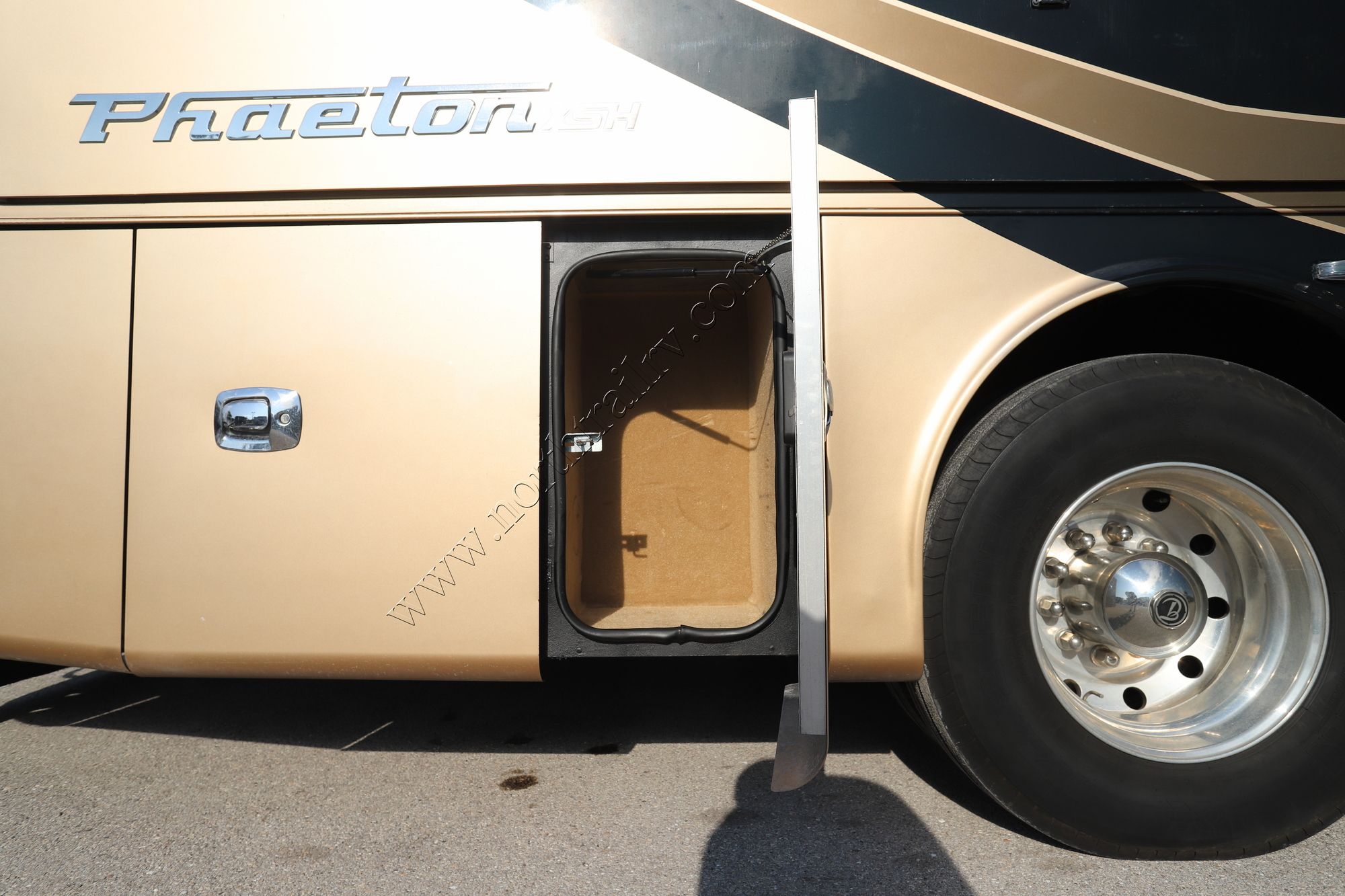 Used 2019 Tiffin Motor Homes Phaeton 40IH Class A  For Sale