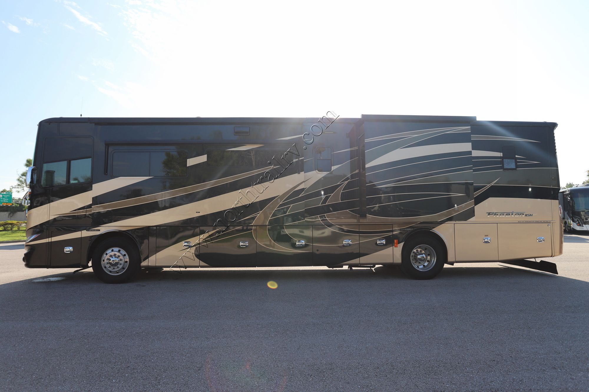 Used 2019 Tiffin Motor Homes Phaeton 40IH Class A  For Sale