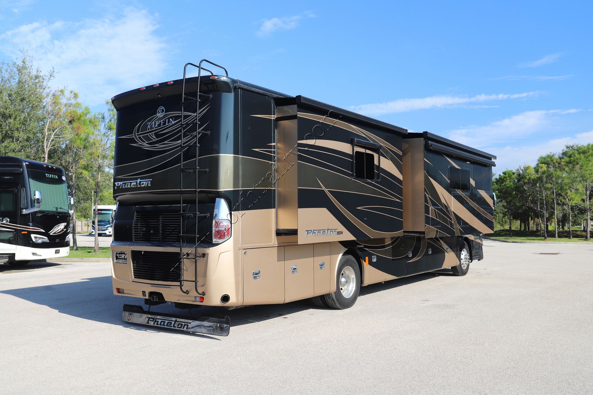 Used 2019 Tiffin Motor Homes Phaeton 40IH Class A  For Sale