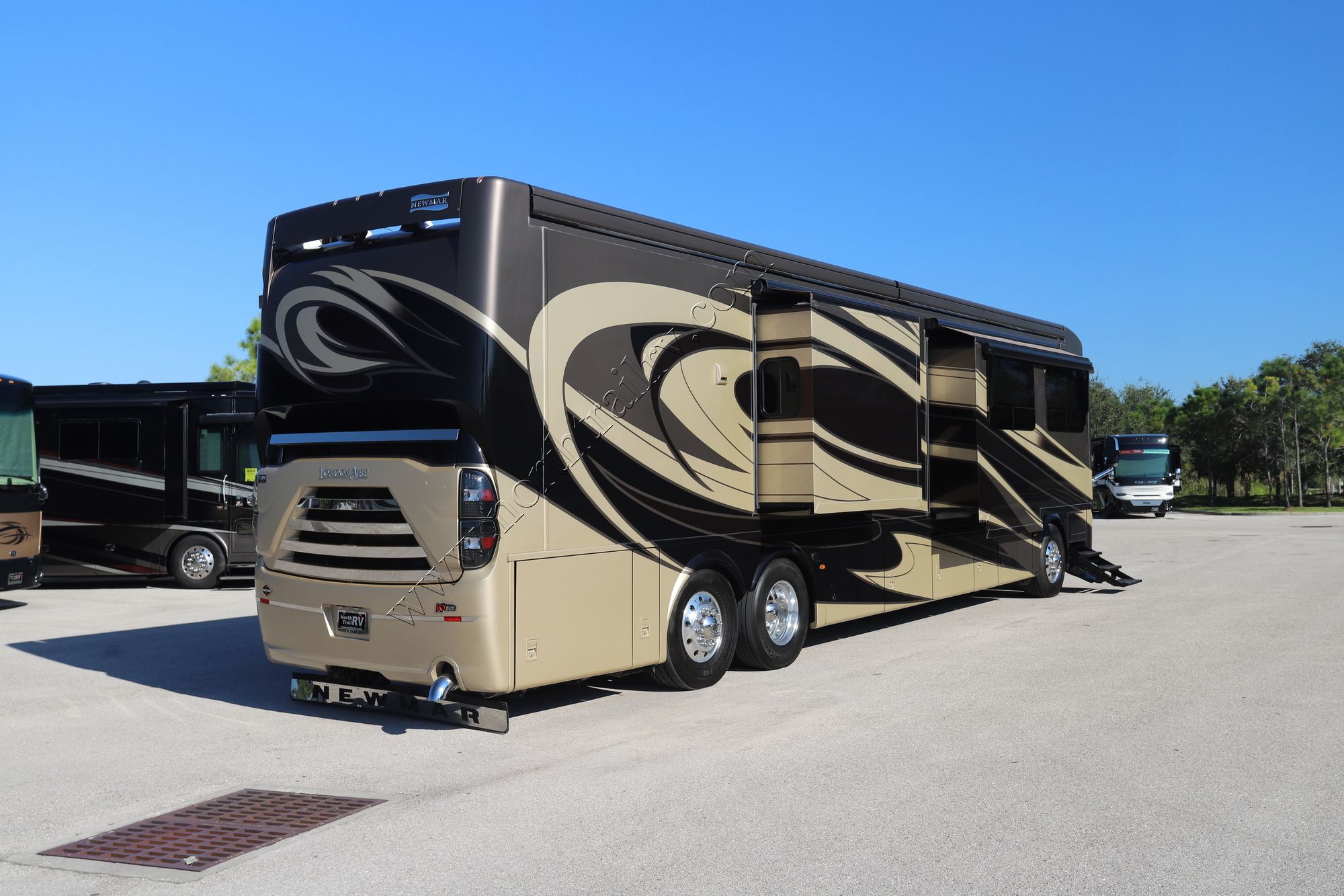 Used 2018 Newmar London Aire 4533 Class A  For Sale
