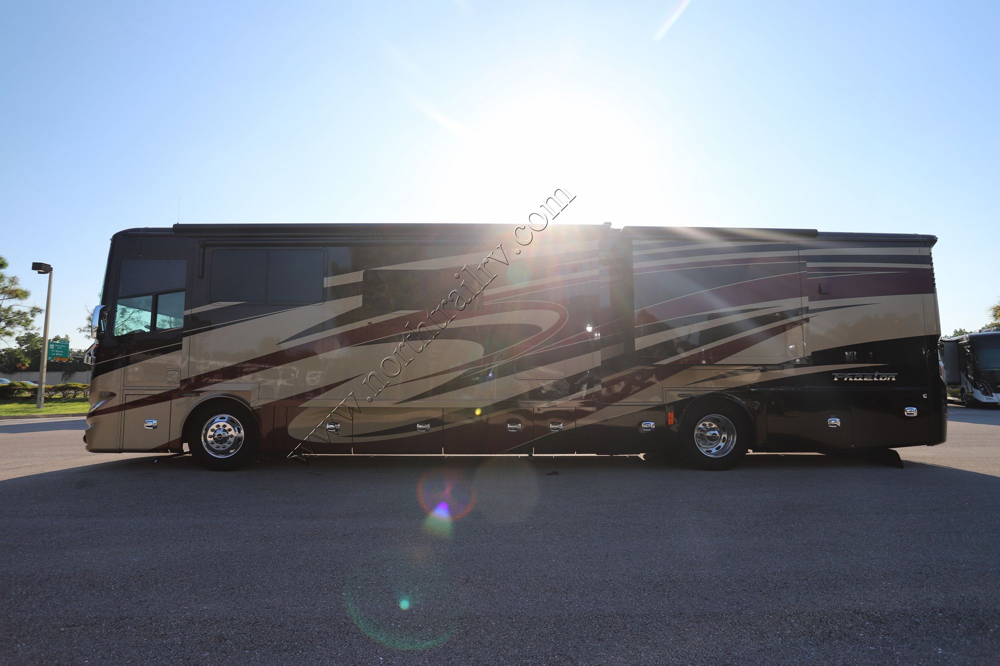 Used 2018 Tiffin Motor Homes Phaeton 40QBH Class A  For Sale