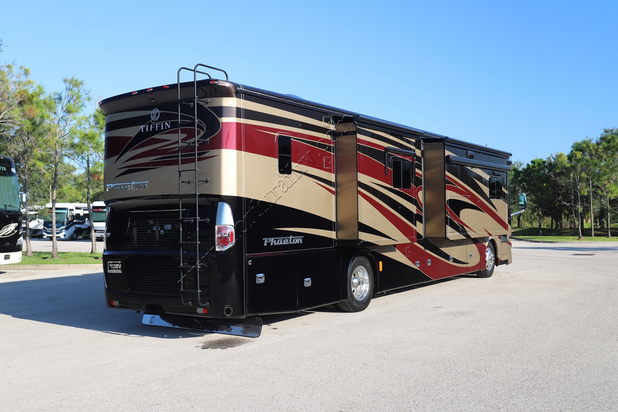 Used 2018 Tiffin Motor Homes Phaeton 40QBH Class A  For Sale