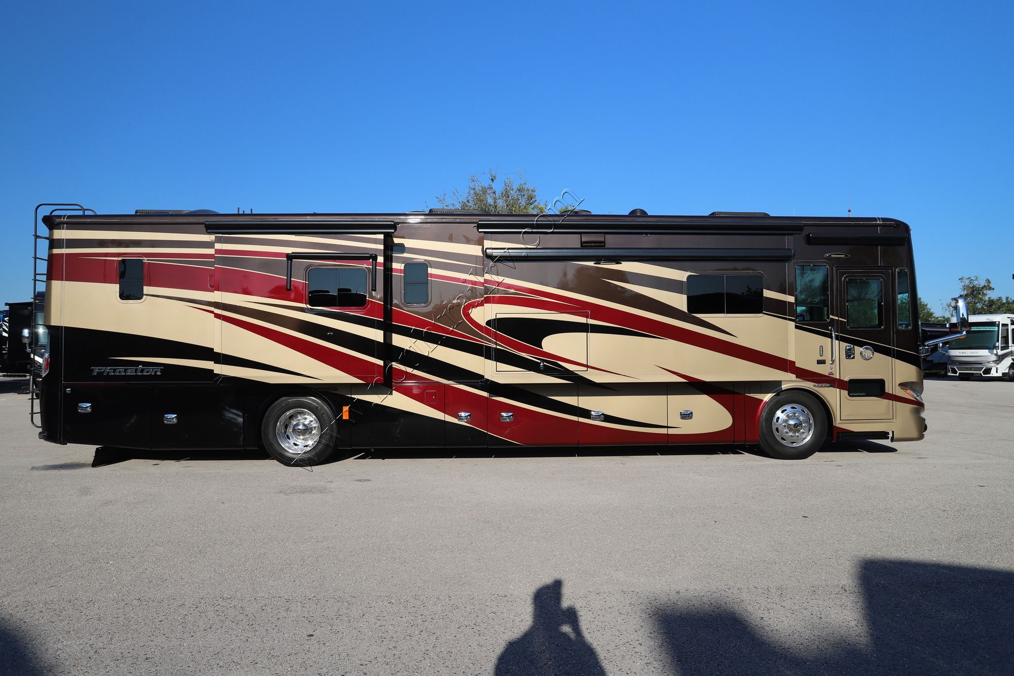 Used 2018 Tiffin Motor Homes Phaeton 40QBH Class A  For Sale