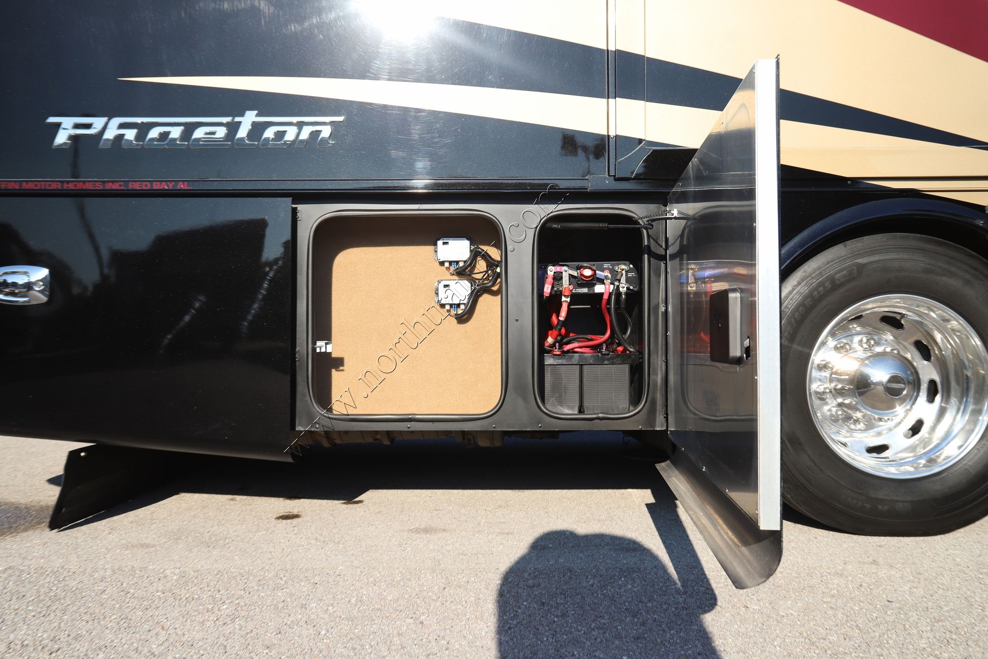 Used 2018 Tiffin Motor Homes Phaeton 40QBH Class A  For Sale