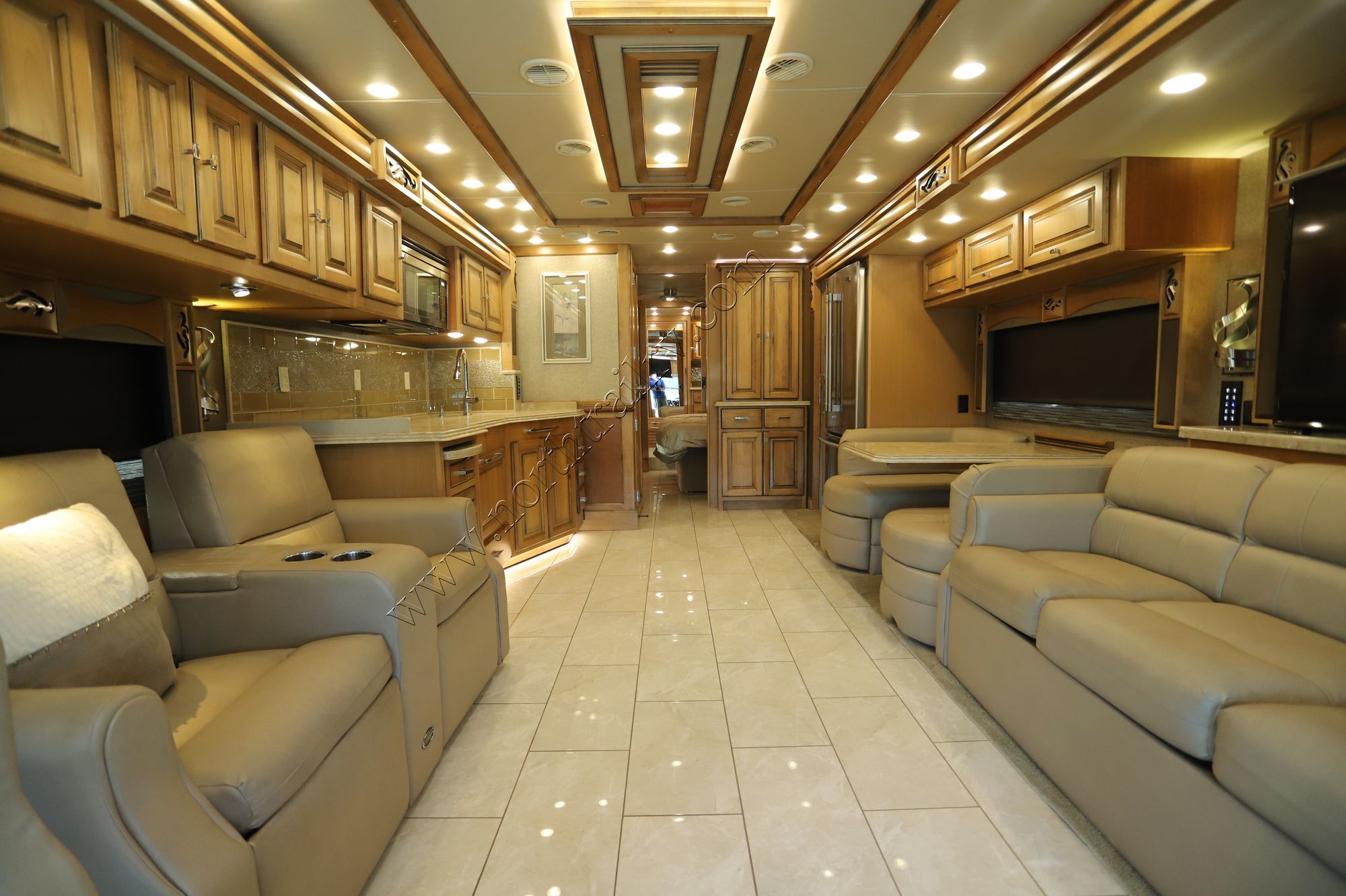 Used 2018 Tiffin Motor Homes Phaeton 40QBH Class A  For Sale