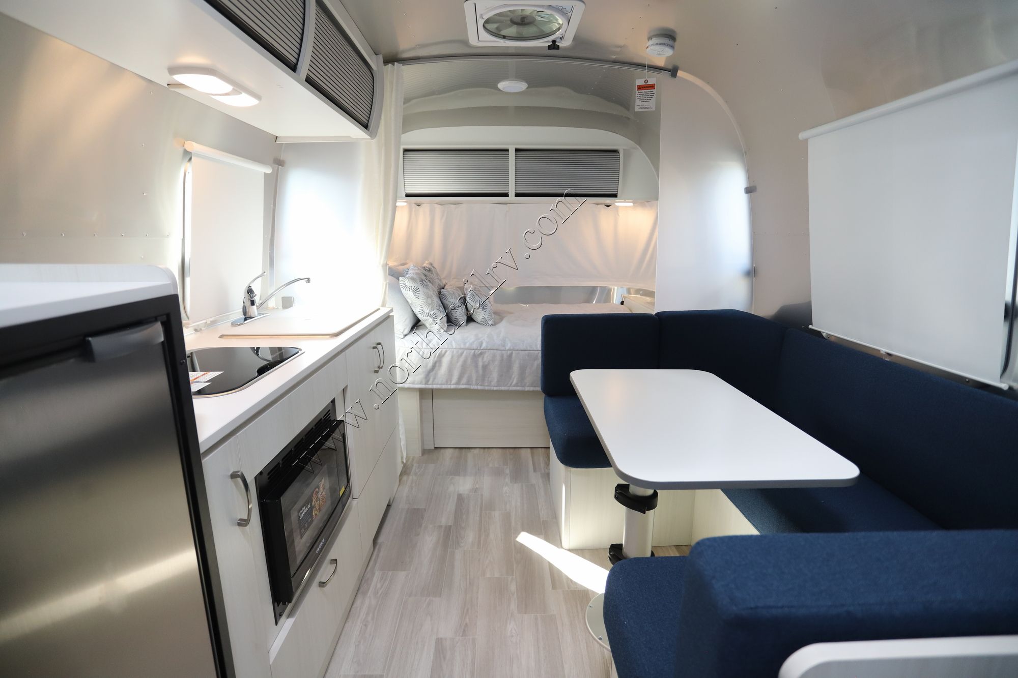 2024 Airstream Bambi 22FB Travel Trailer New  For Sale