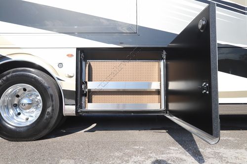 2024 Newmar Essex 4551