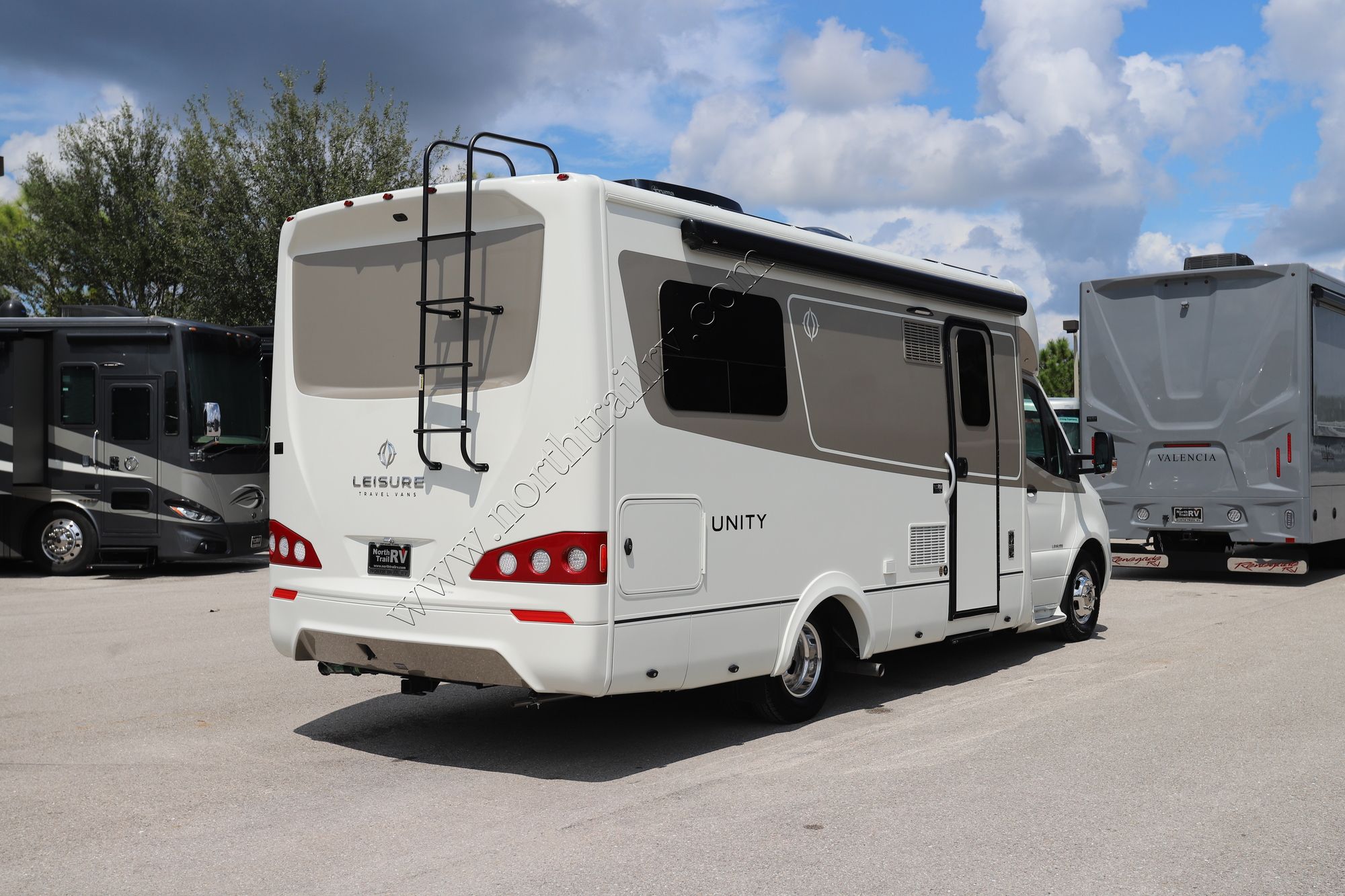 Used 2023 Leisure Van Unity U24TB Class C  For Sale